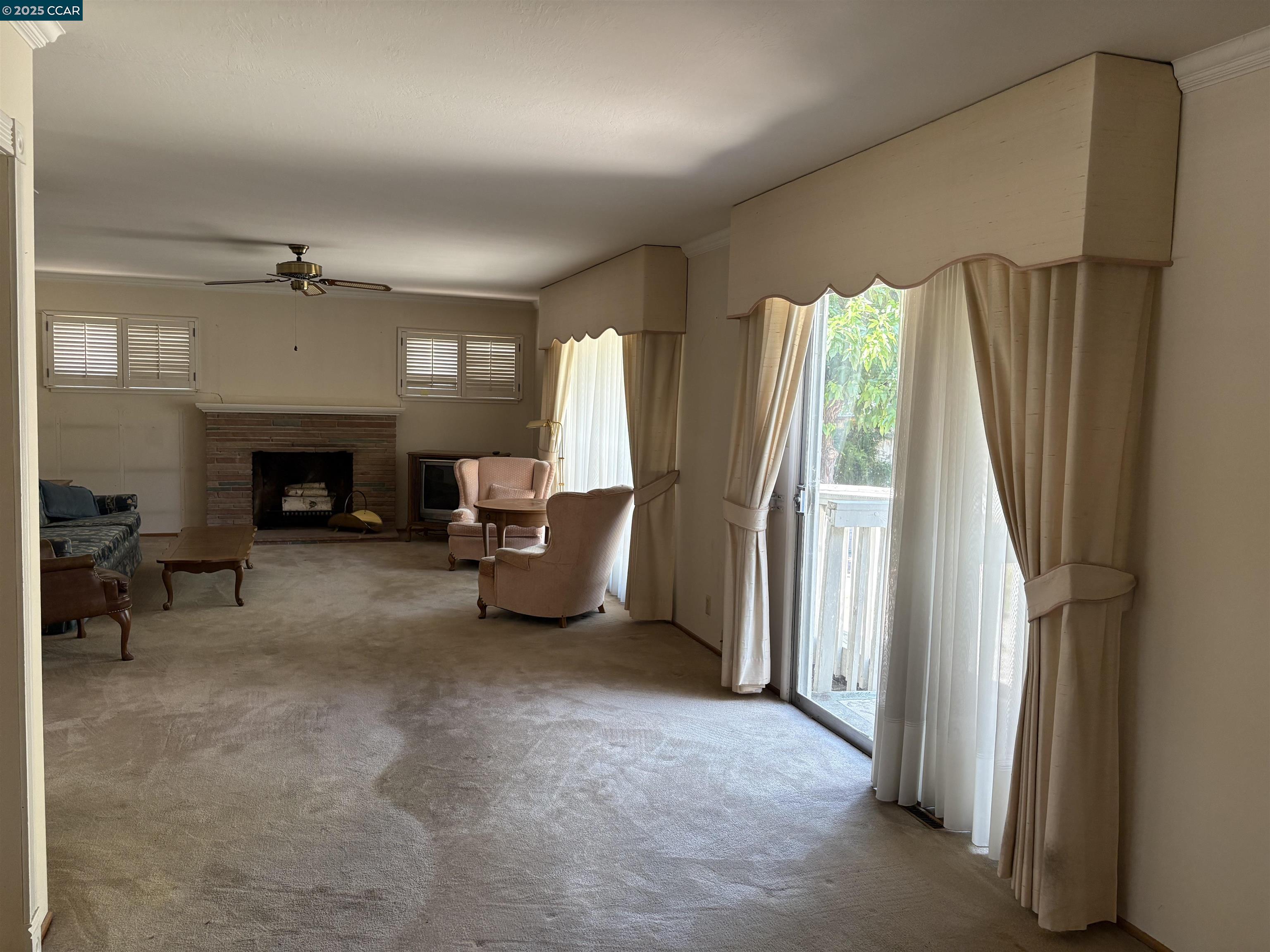 Detail Gallery Image 7 of 14 For 3041 Concord Blvd, Concord,  CA 94519 - 3 Beds | 2 Baths