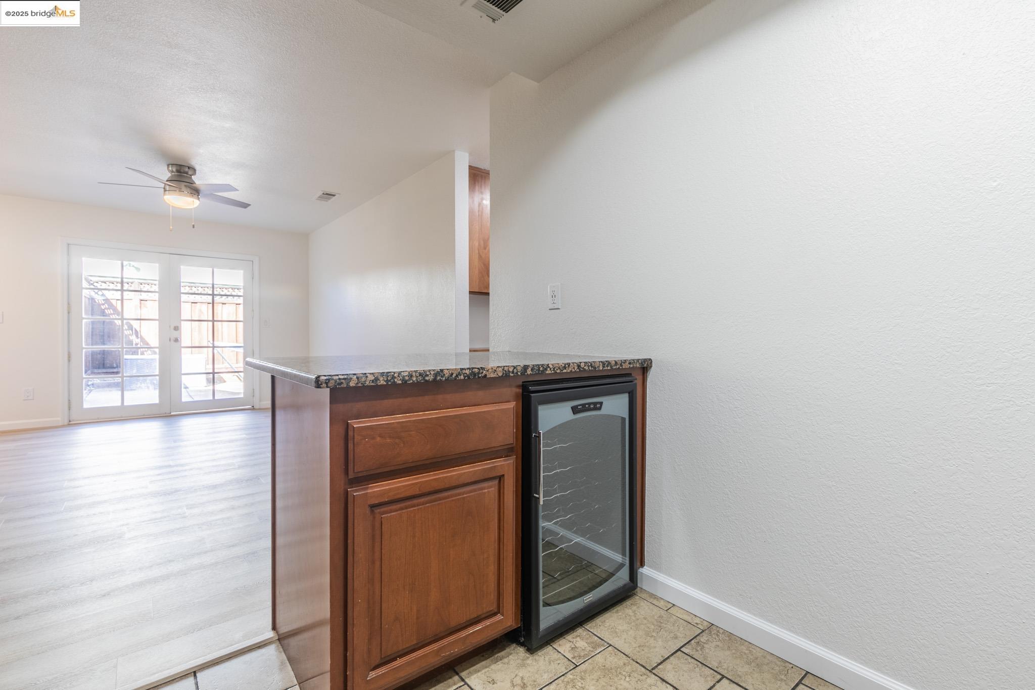 Detail Gallery Image 16 of 37 For 2035 Monterey Dr, Livermore,  CA 94551 - 3 Beds | 2 Baths
