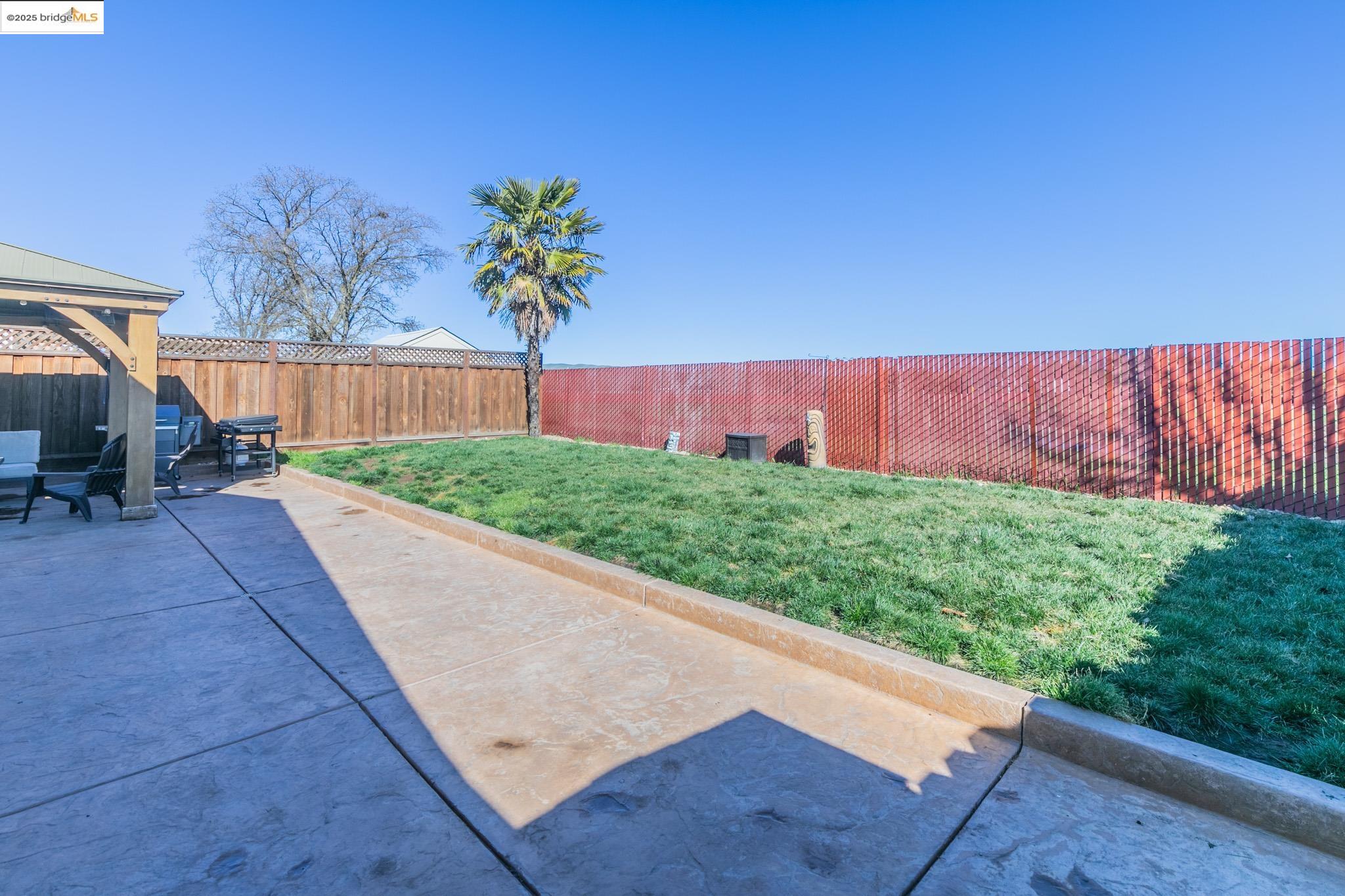 Detail Gallery Image 24 of 37 For 2035 Monterey Dr, Livermore,  CA 94551 - 3 Beds | 2 Baths