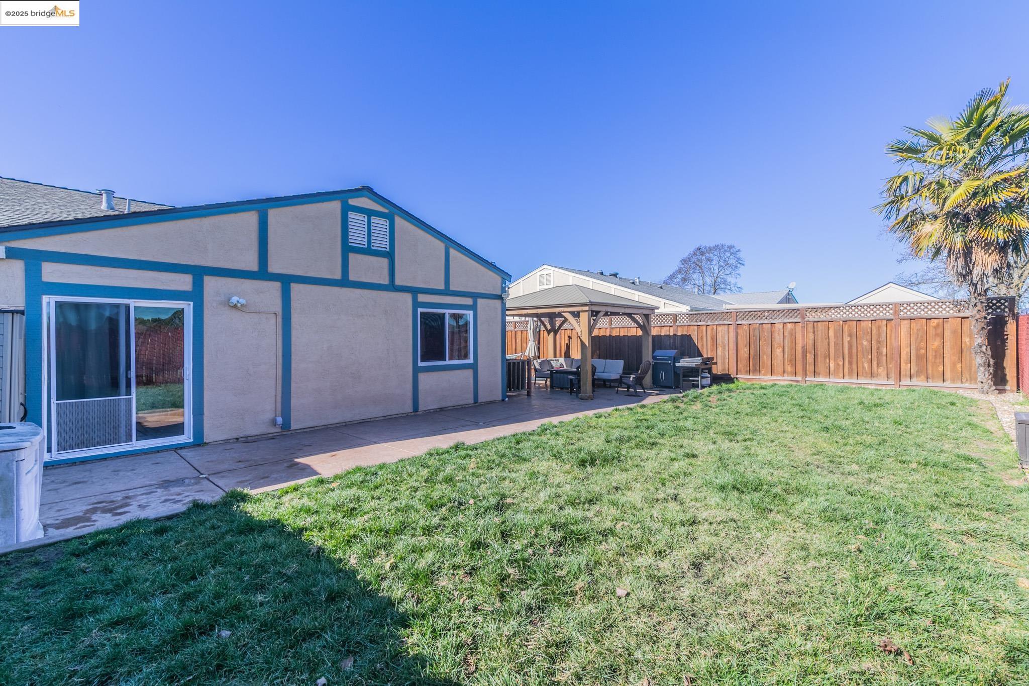 Detail Gallery Image 25 of 37 For 2035 Monterey Dr, Livermore,  CA 94551 - 3 Beds | 2 Baths
