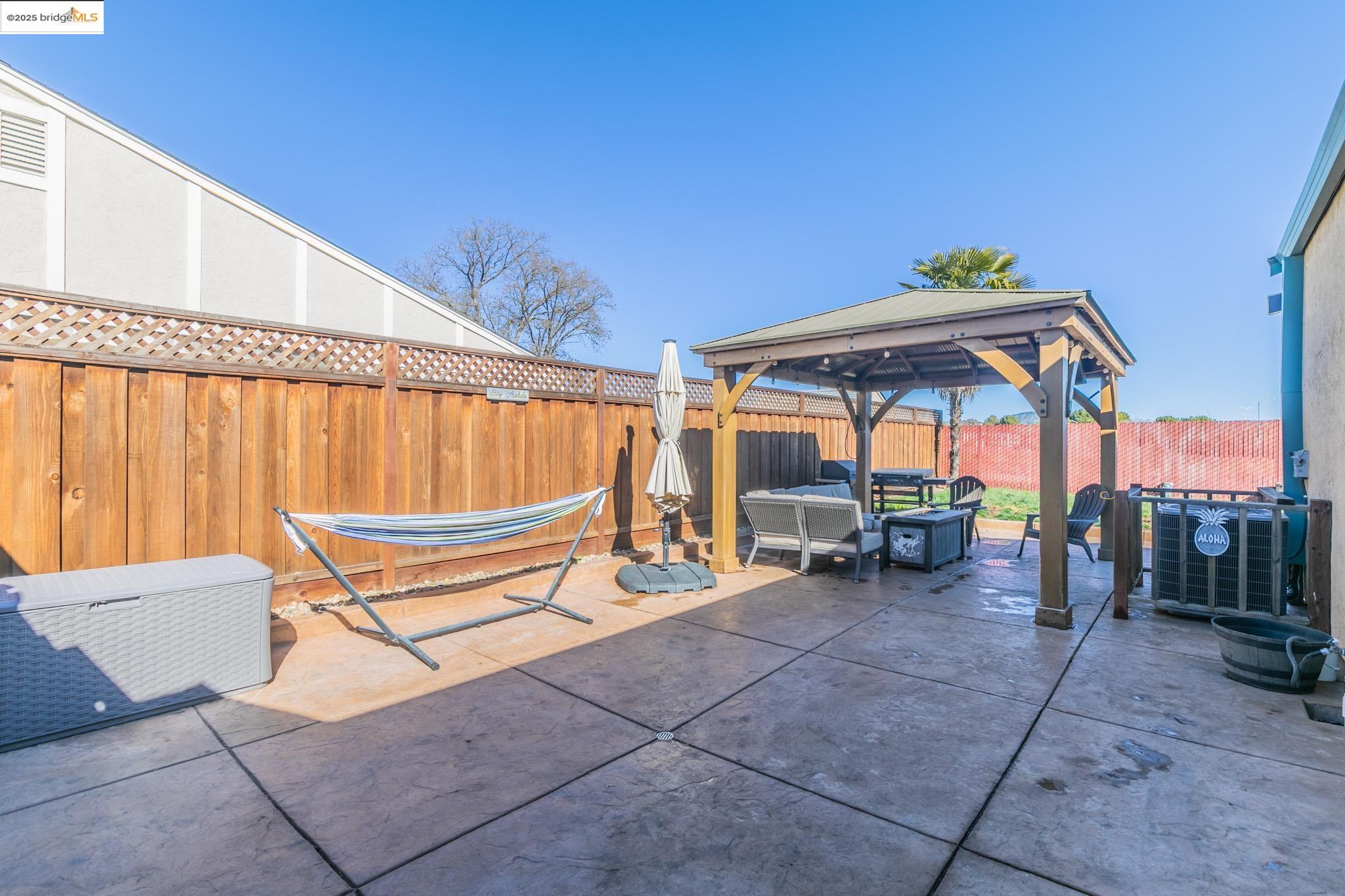 Detail Gallery Image 27 of 37 For 2035 Monterey Dr, Livermore,  CA 94551 - 3 Beds | 2 Baths