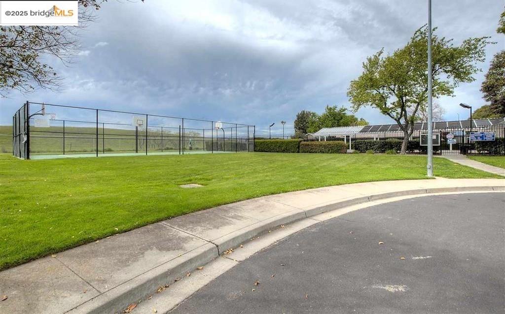 Detail Gallery Image 32 of 37 For 2035 Monterey Dr, Livermore,  CA 94551 - 3 Beds | 2 Baths