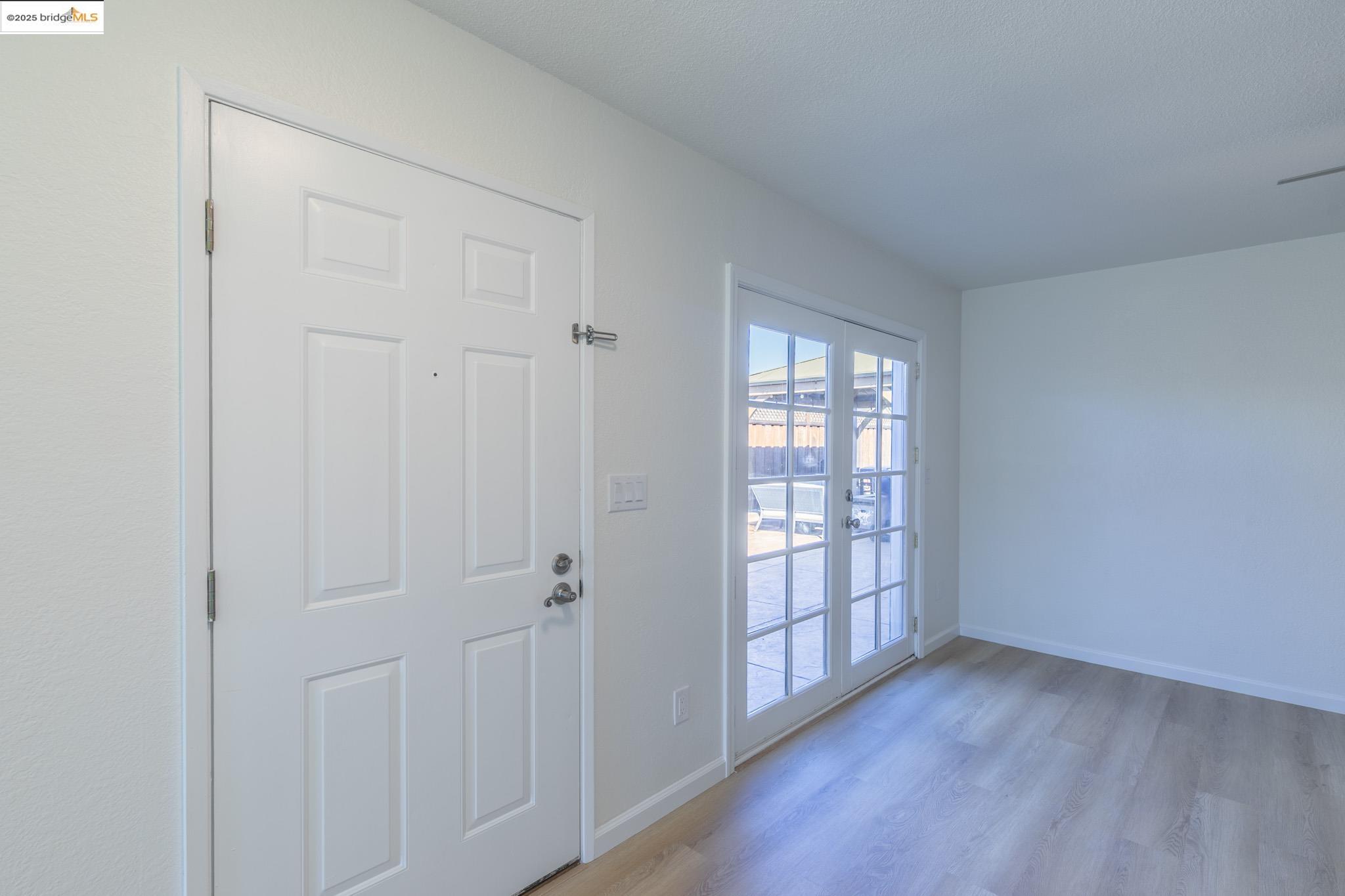 Detail Gallery Image 7 of 37 For 2035 Monterey Dr, Livermore,  CA 94551 - 3 Beds | 2 Baths