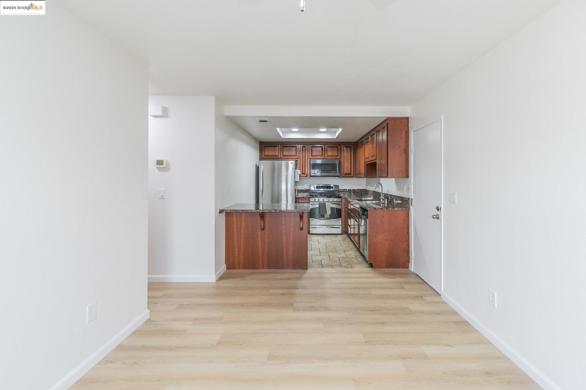 Detail Gallery Image 8 of 37 For 2035 Monterey Dr, Livermore,  CA 94551 - 3 Beds | 2 Baths