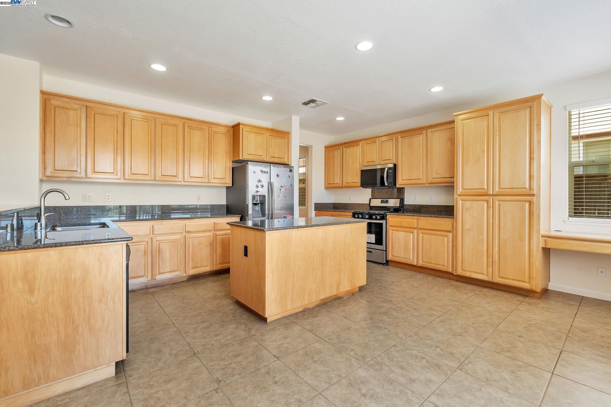 Detail Gallery Image 18 of 54 For 9019 Tee Box Ct, Patterson,  CA 95363 - 4 Beds | 2/1 Baths