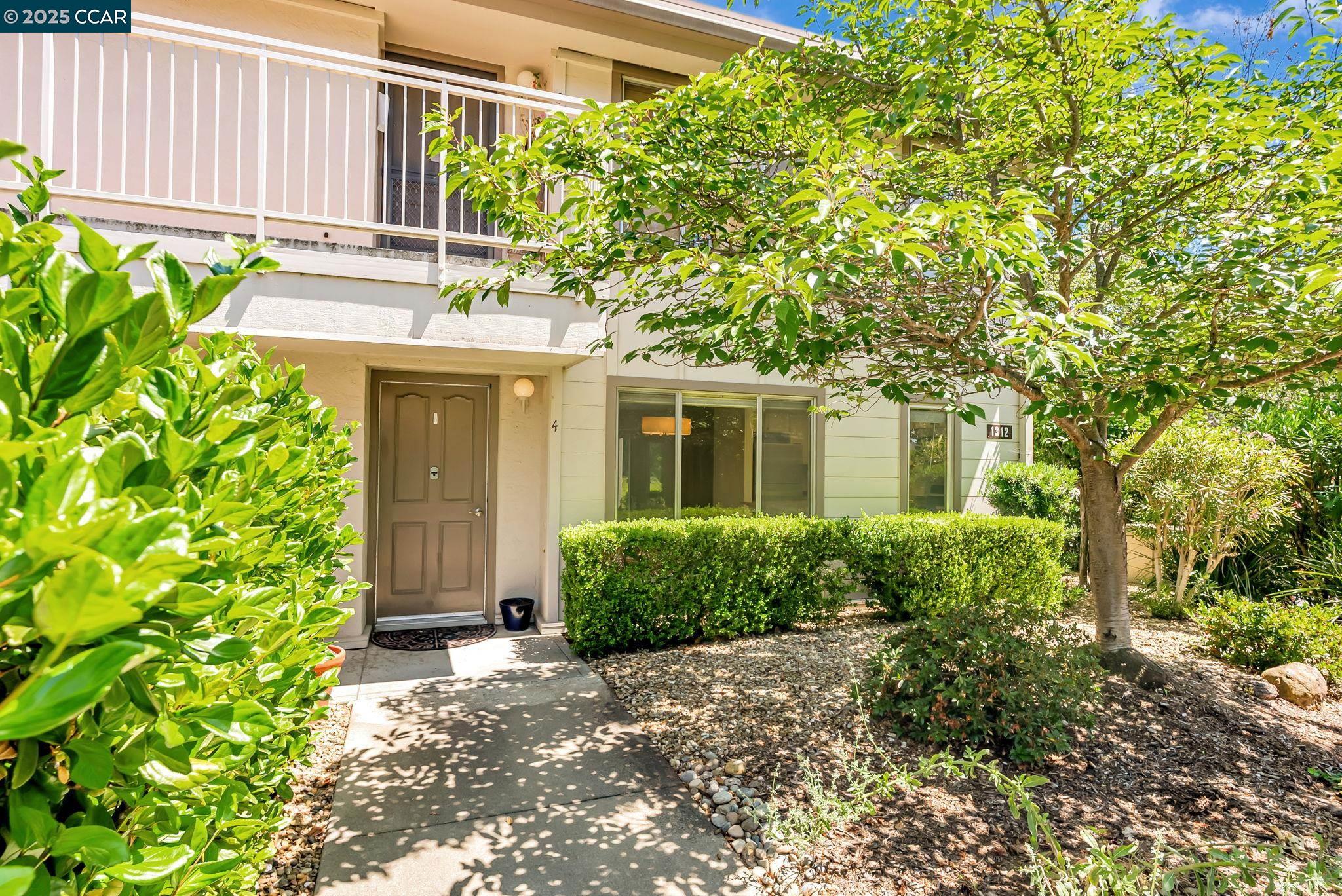 Detail Gallery Image 1 of 1 For 1312 Skycrest Dr #4,  Walnut Creek,  CA 94595 - 1 Beds | 1 Baths