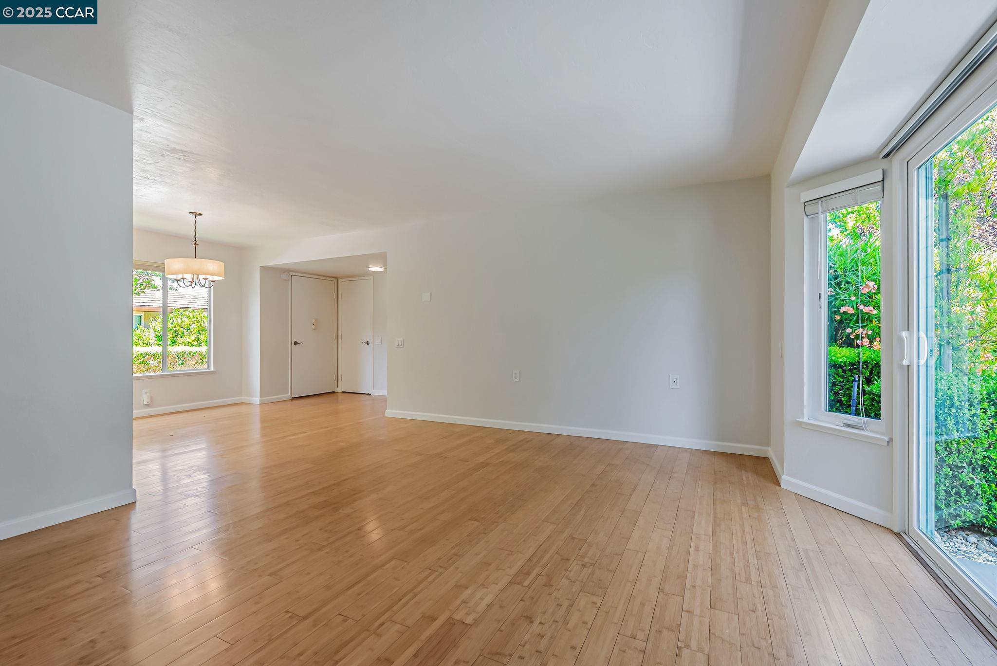 Photo #6: 41103874 Listing 