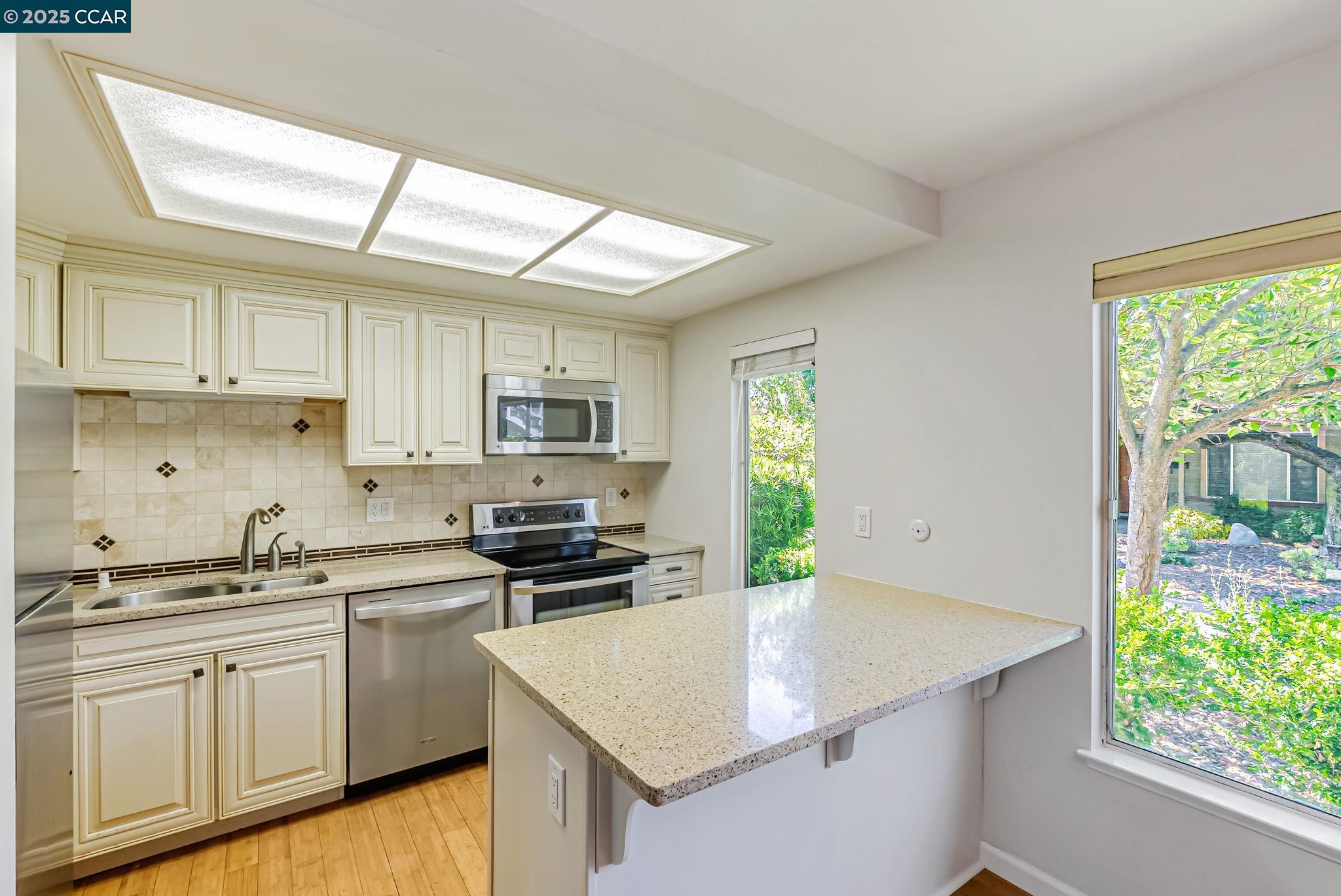 Photo #7: 41103874 Listing: Photo #7
