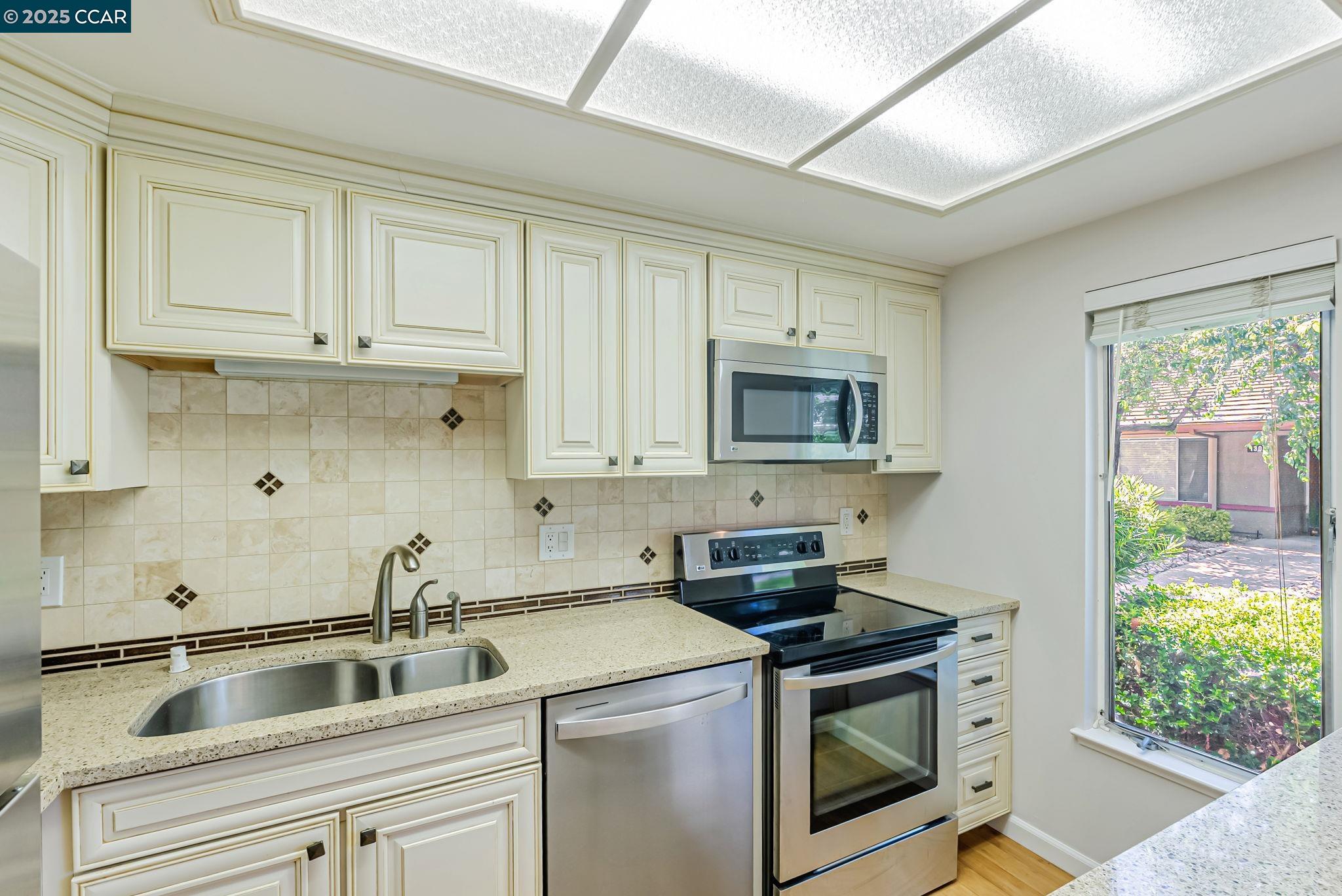 Photo #9: 41103874 Listing: Photo #9