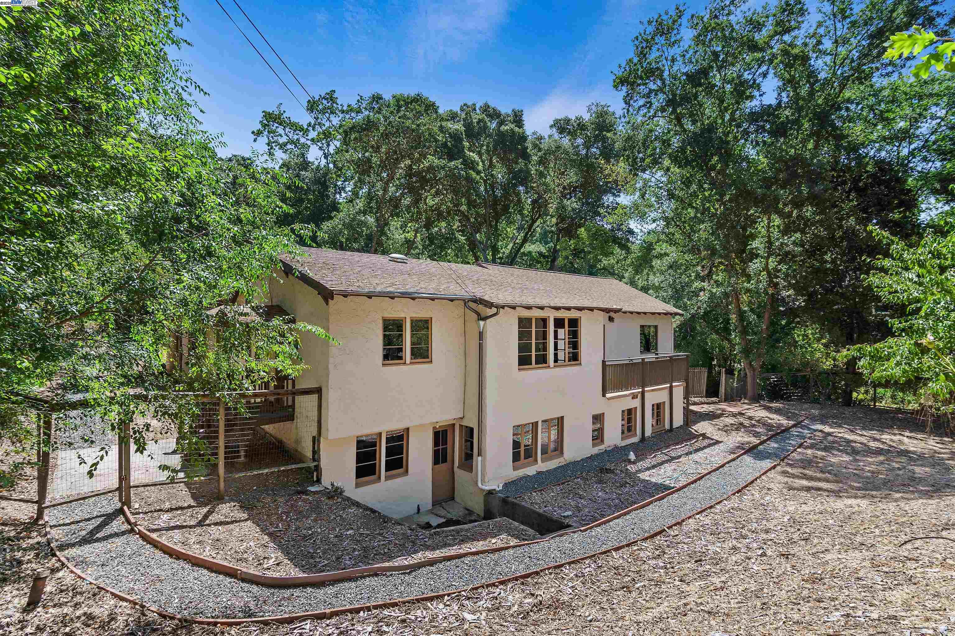 Detail Gallery Image 29 of 32 For 3476 Springhill Rd, Lafayette,  CA 94549-2528 - 4 Beds | 2 Baths