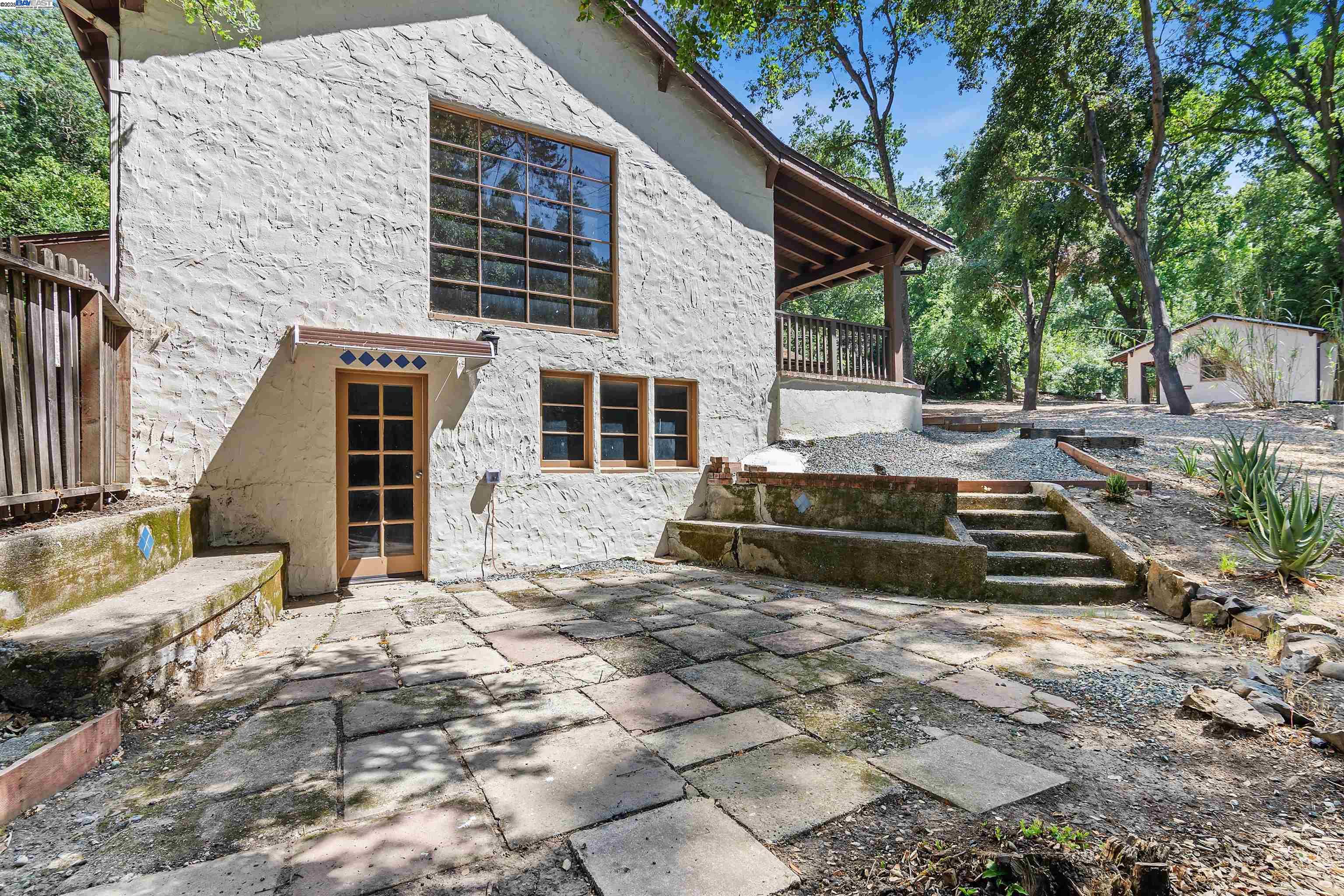 Detail Gallery Image 32 of 32 For 3476 Springhill Rd, Lafayette,  CA 94549-2528 - 4 Beds | 2 Baths