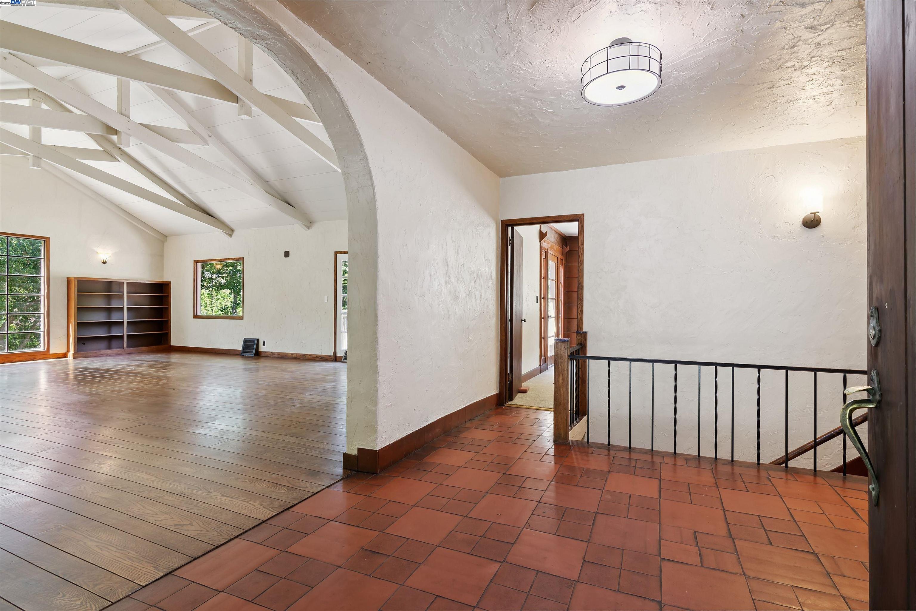 Detail Gallery Image 9 of 32 For 3476 Springhill Rd, Lafayette,  CA 94549-2528 - 4 Beds | 2 Baths