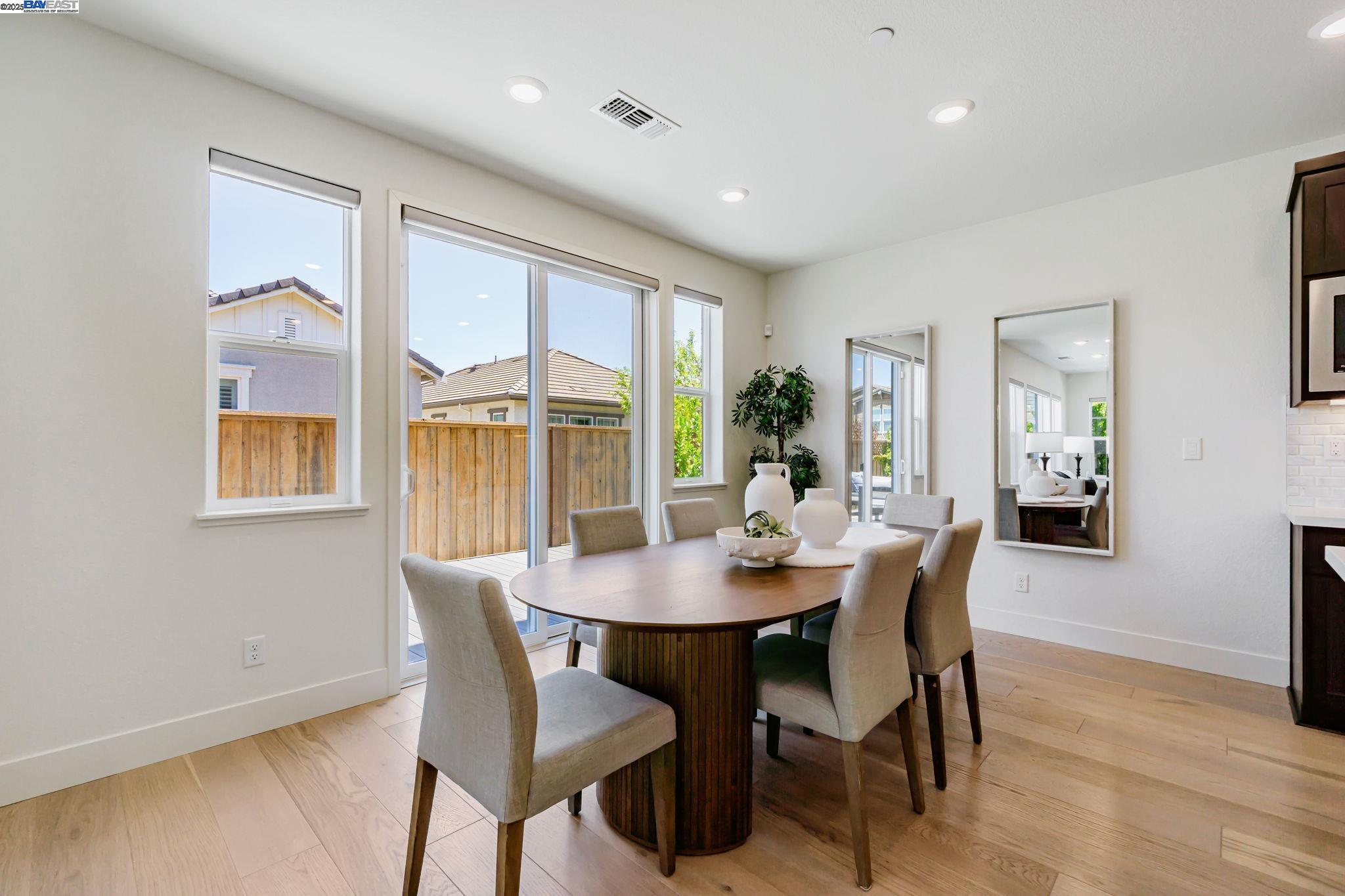 Detail Gallery Image 14 of 53 For 2002 Davoli Ct, San Ramon,  CA 94583 - 4 Beds | 3 Baths