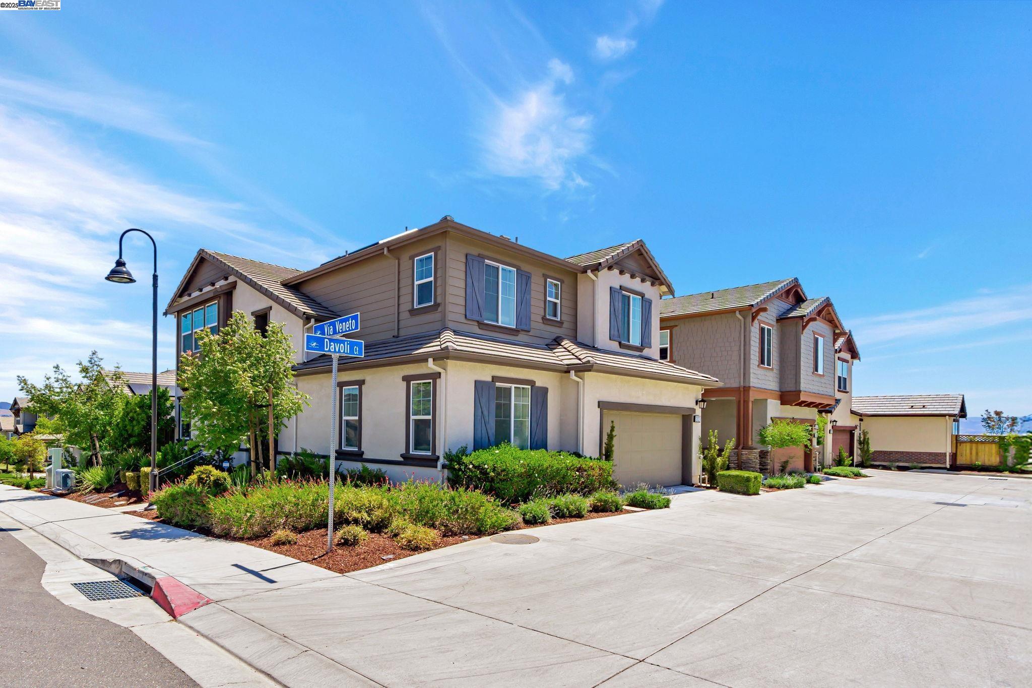Detail Gallery Image 3 of 53 For 2002 Davoli Ct, San Ramon,  CA 94583 - 4 Beds | 3 Baths