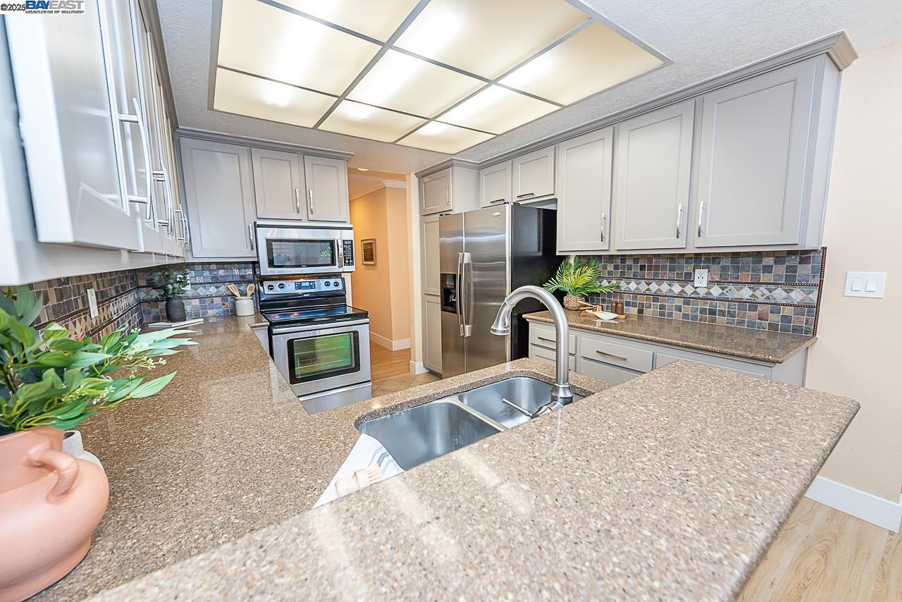 Detail Gallery Image 20 of 54 For 33036 Soquel St, Union City,  CA 94587 - 3 Beds | 2 Baths