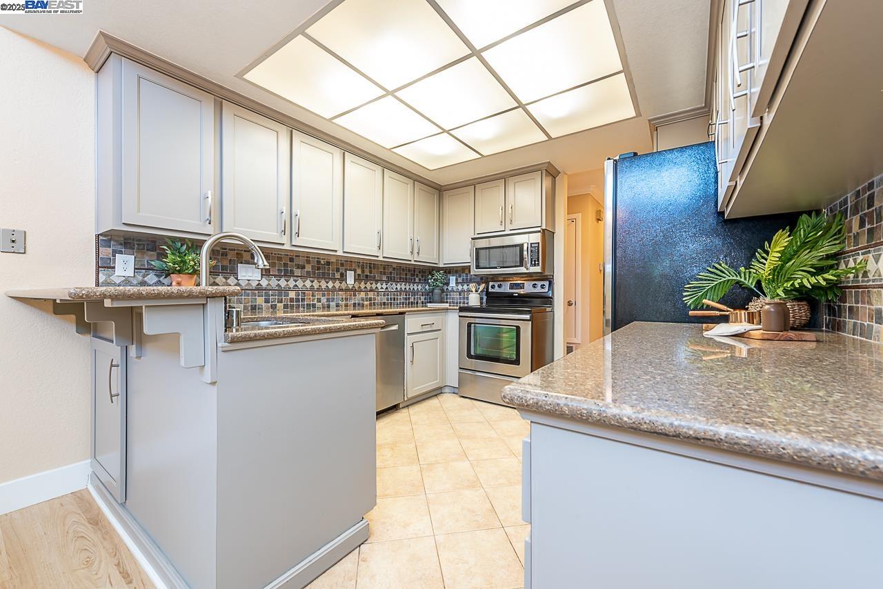 Detail Gallery Image 21 of 54 For 33036 Soquel St, Union City,  CA 94587 - 3 Beds | 2 Baths