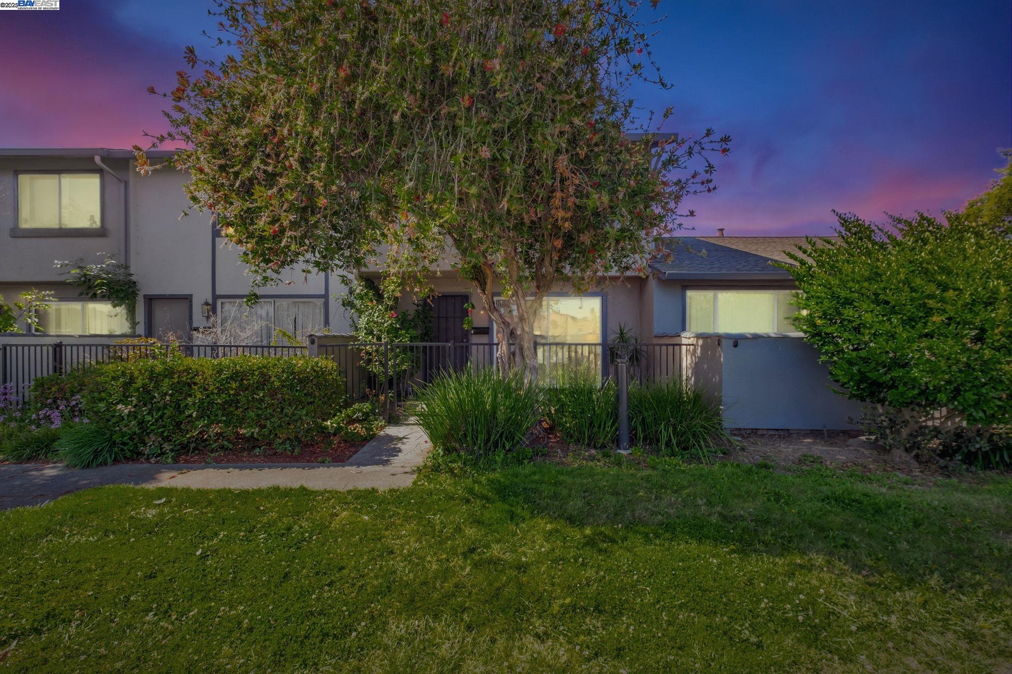 Photo #2: 41103879 Listing 