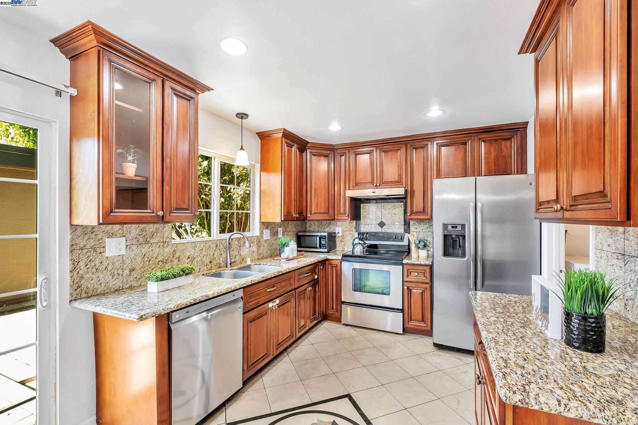 Photo #14: 41103879 Listing: Photo #14