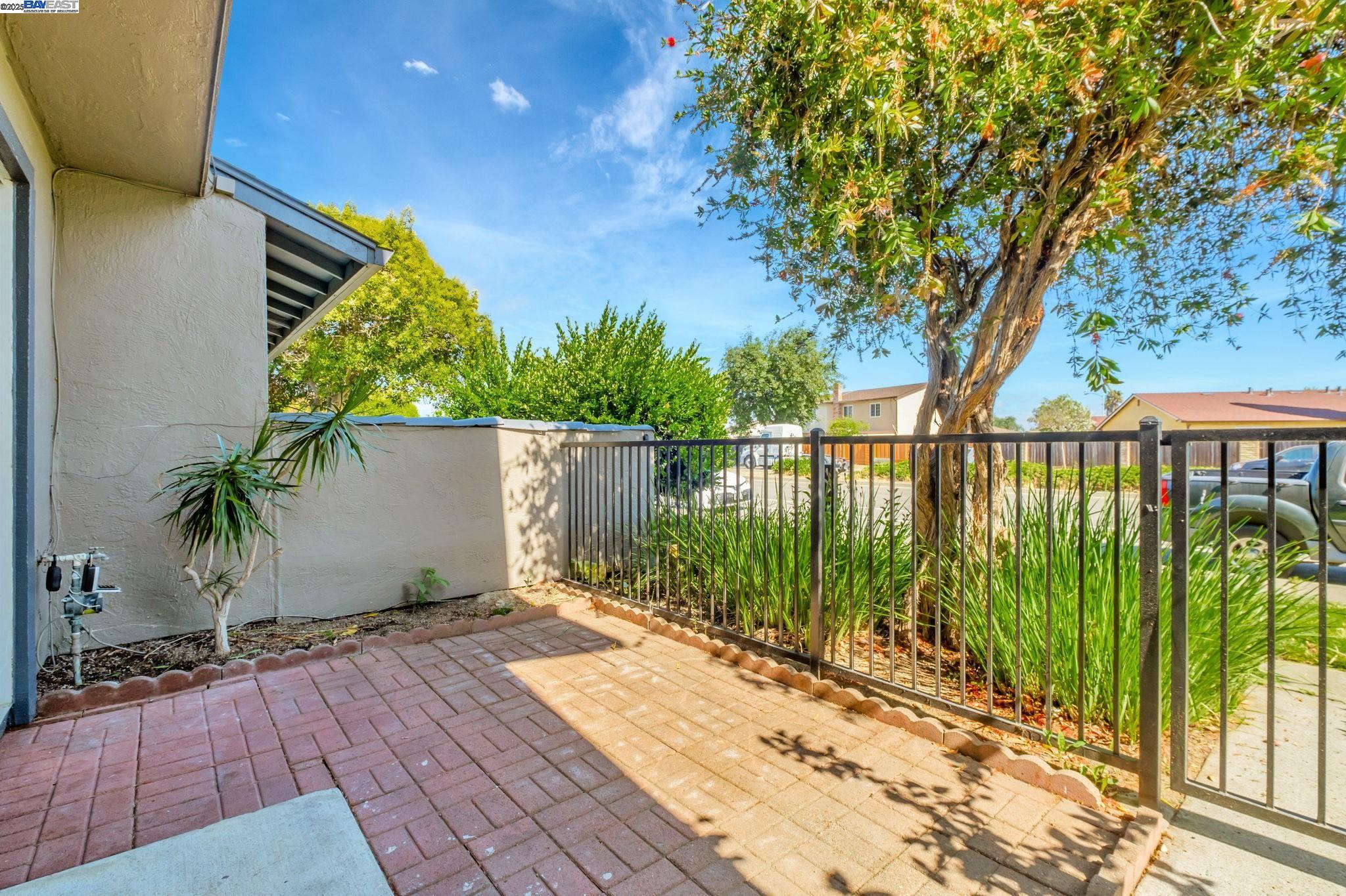 Photo #6: 41103879 Listing 
