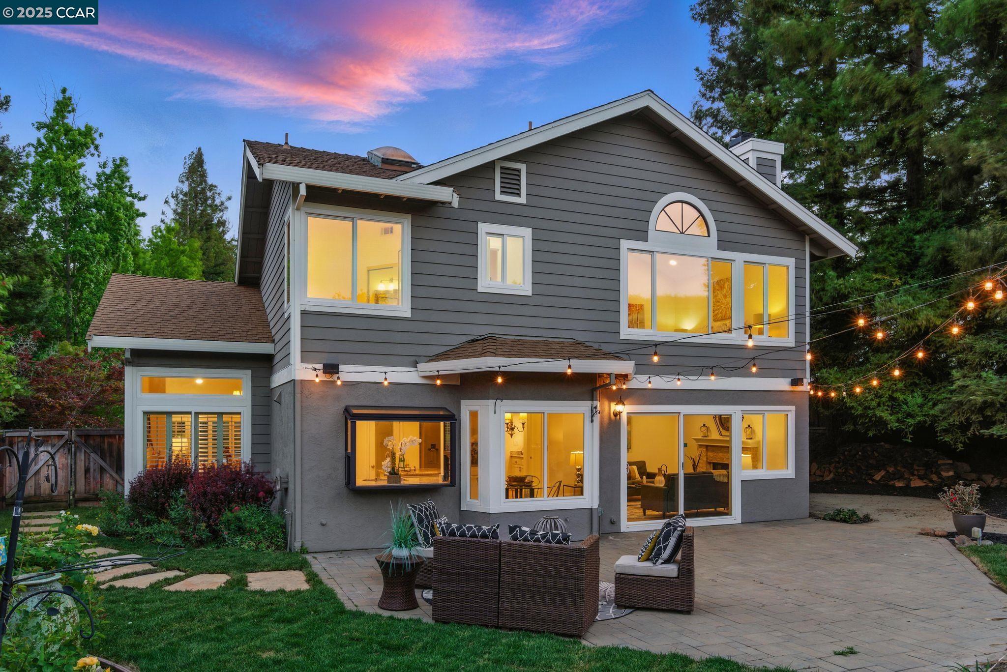 Detail Gallery Image 2 of 45 For 316 Valley High Dr, Pleasant Hill,  CA 94523 - 5 Beds | 3 Baths