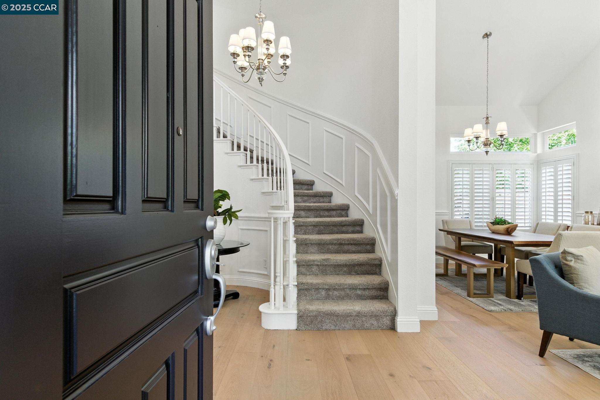 Detail Gallery Image 11 of 45 For 316 Valley High Dr, Pleasant Hill,  CA 94523 - 5 Beds | 3 Baths