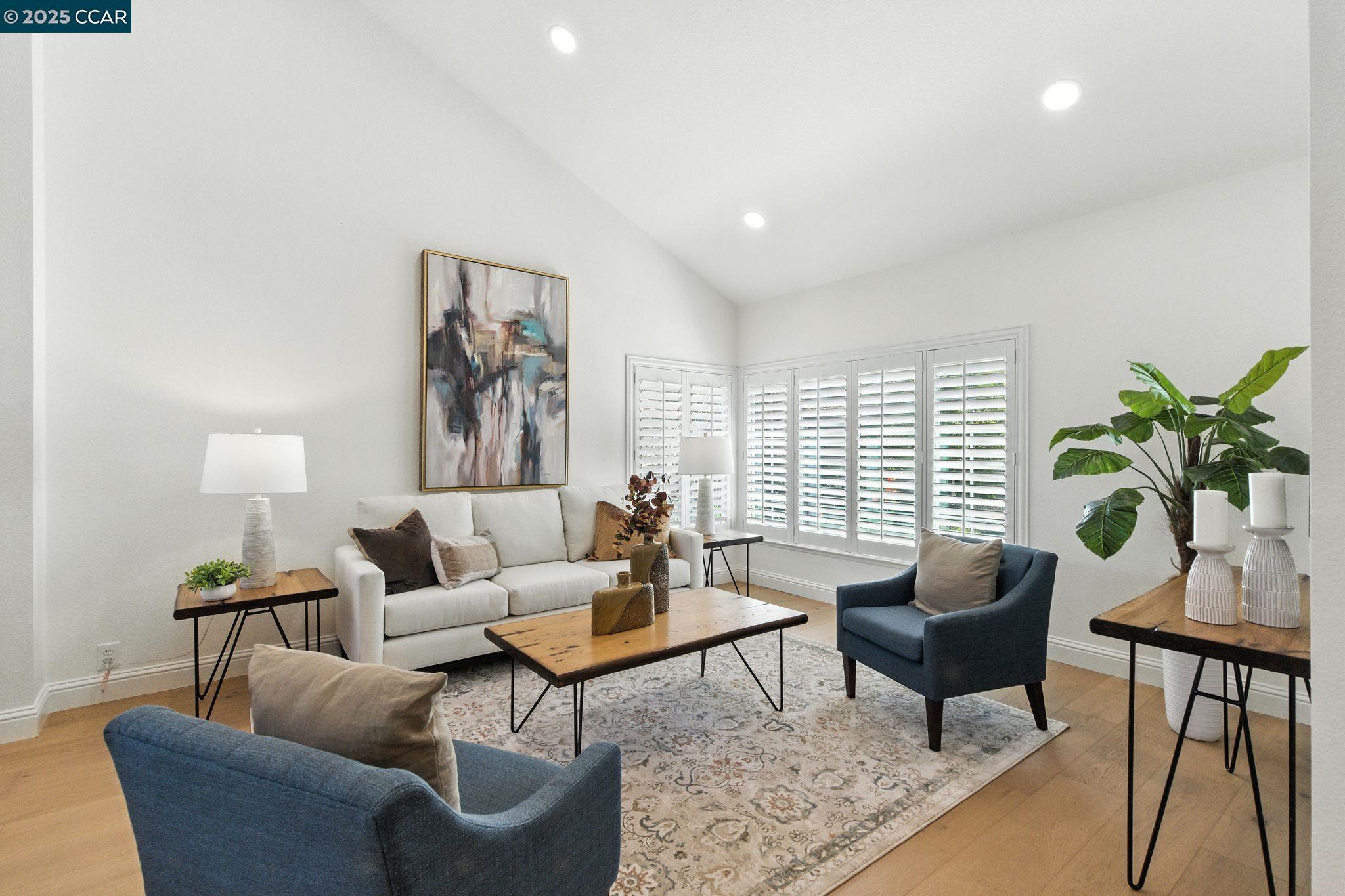 Detail Gallery Image 13 of 45 For 316 Valley High Dr, Pleasant Hill,  CA 94523 - 5 Beds | 3 Baths