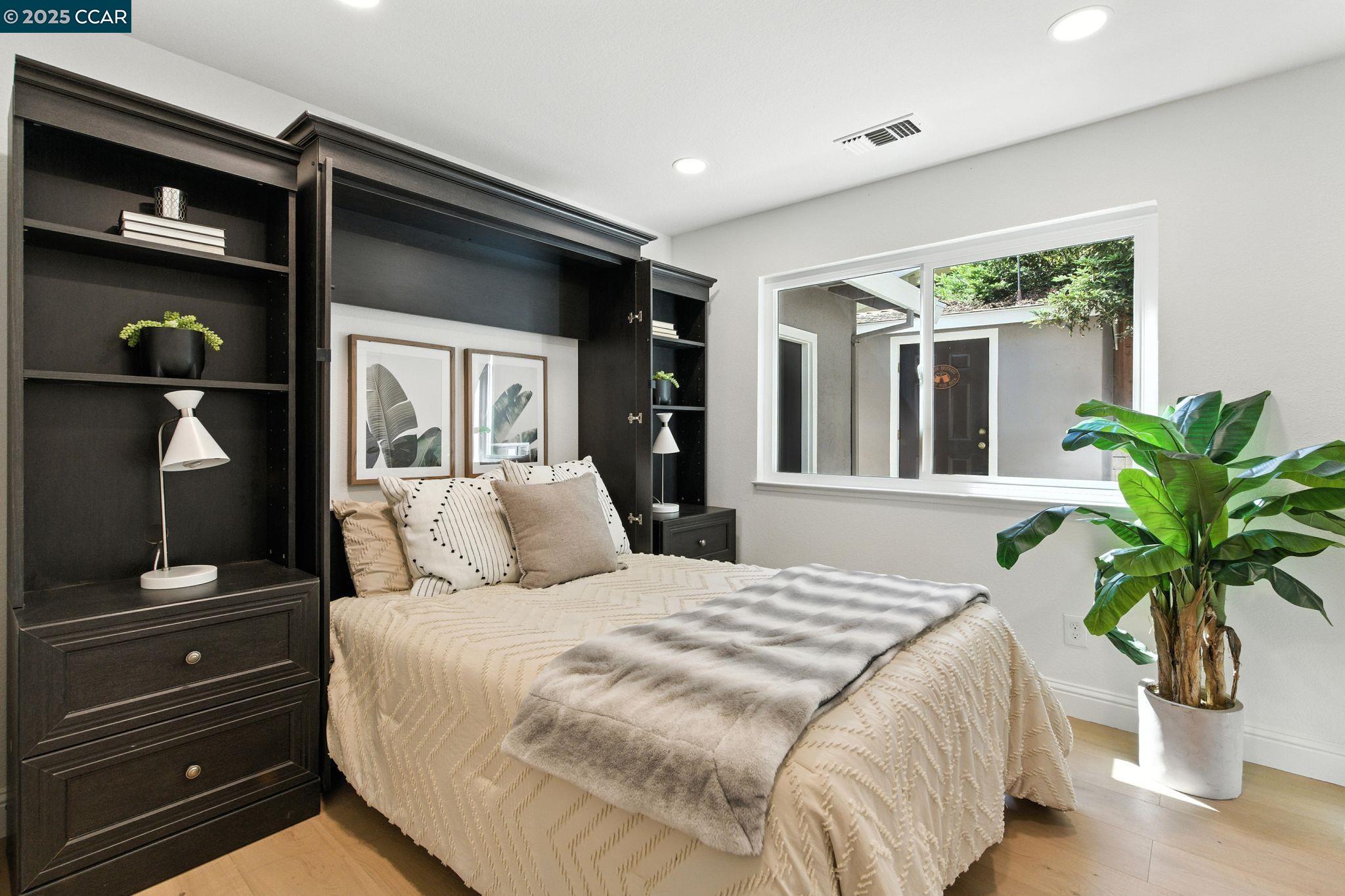 Detail Gallery Image 18 of 45 For 316 Valley High Dr, Pleasant Hill,  CA 94523 - 5 Beds | 3 Baths