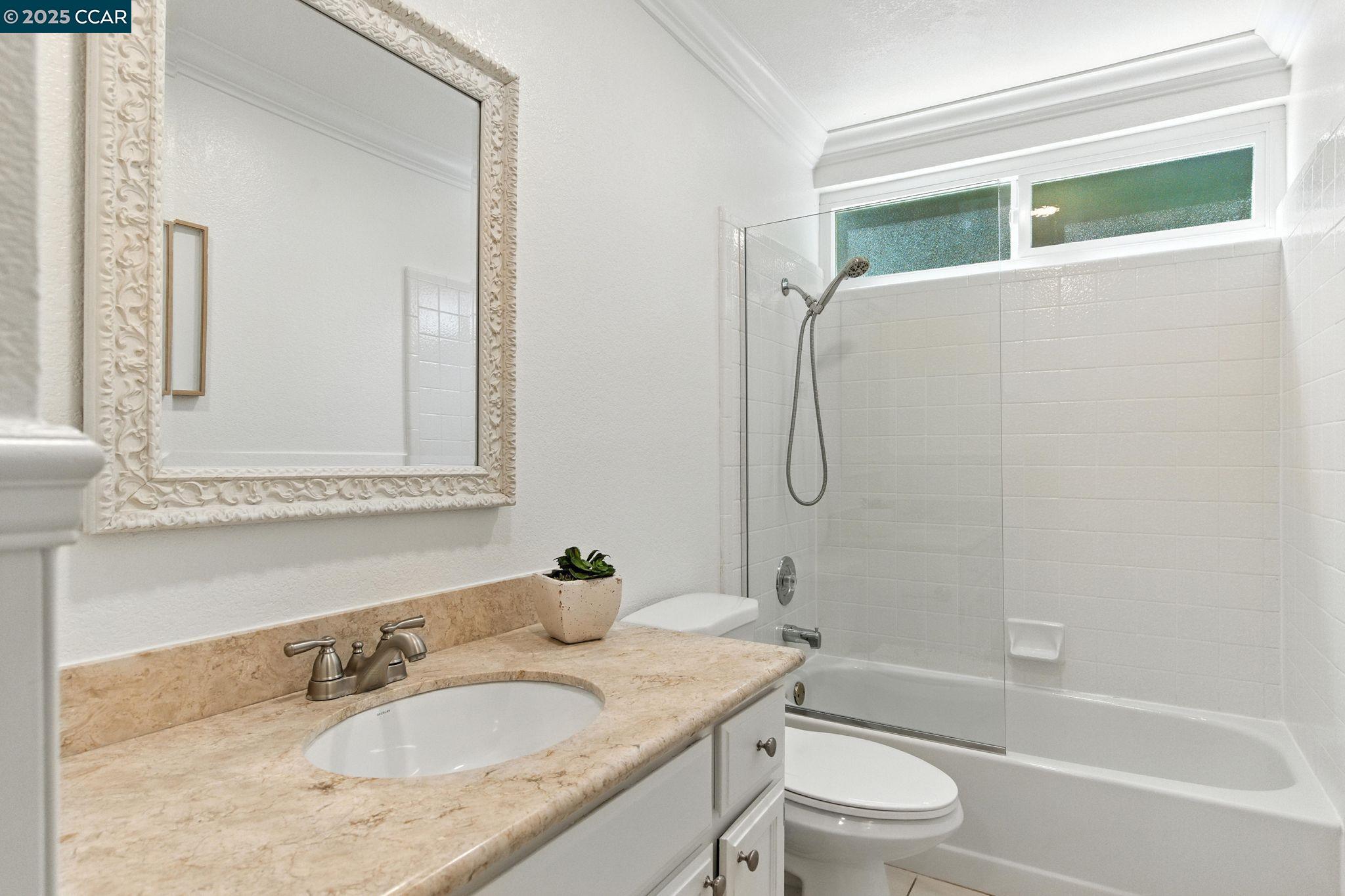 Detail Gallery Image 19 of 45 For 316 Valley High Dr, Pleasant Hill,  CA 94523 - 5 Beds | 3 Baths