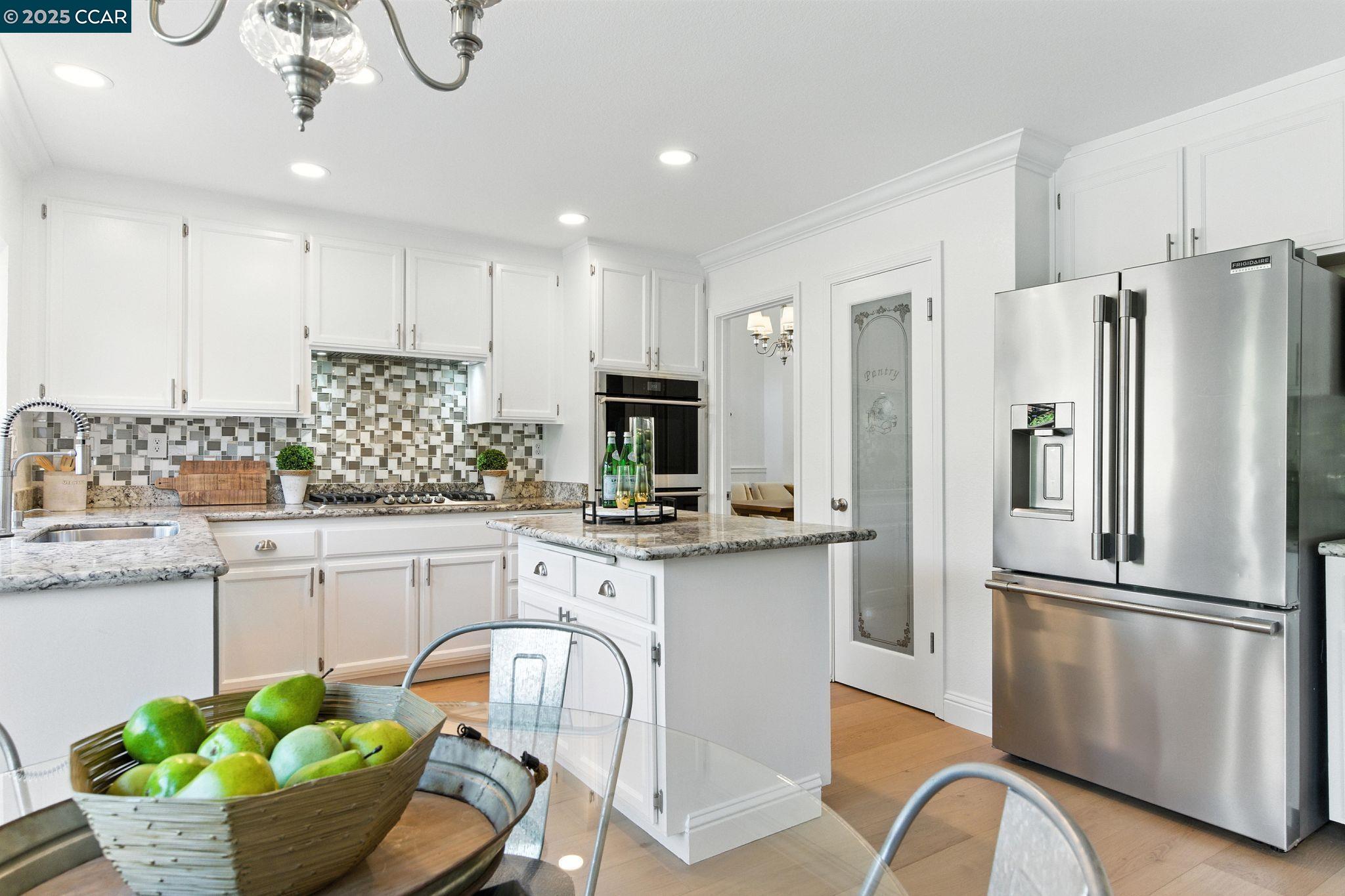 Detail Gallery Image 24 of 45 For 316 Valley High Dr, Pleasant Hill,  CA 94523 - 5 Beds | 3 Baths