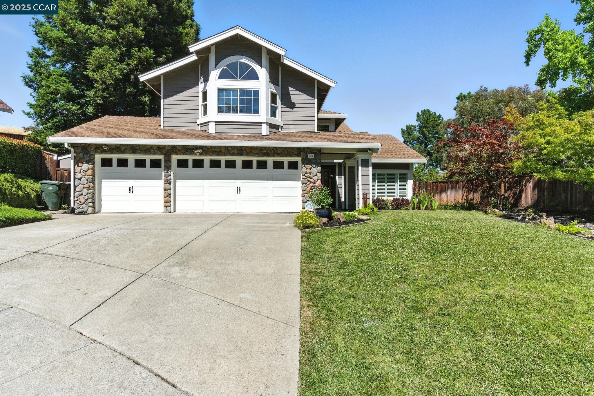 Detail Gallery Image 5 of 45 For 316 Valley High Dr, Pleasant Hill,  CA 94523 - 5 Beds | 3 Baths