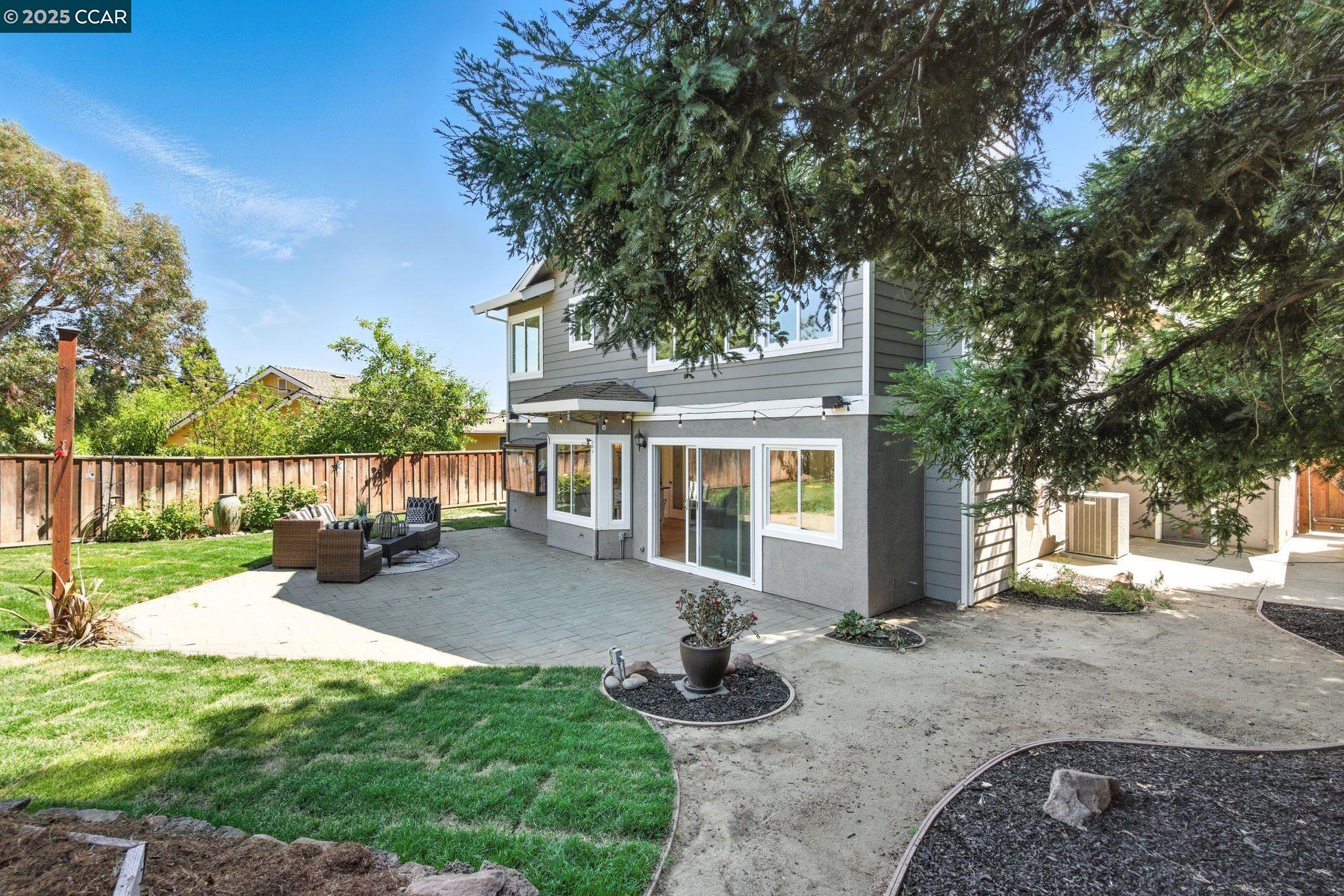 Detail Gallery Image 9 of 45 For 316 Valley High Dr, Pleasant Hill,  CA 94523 - 5 Beds | 3 Baths