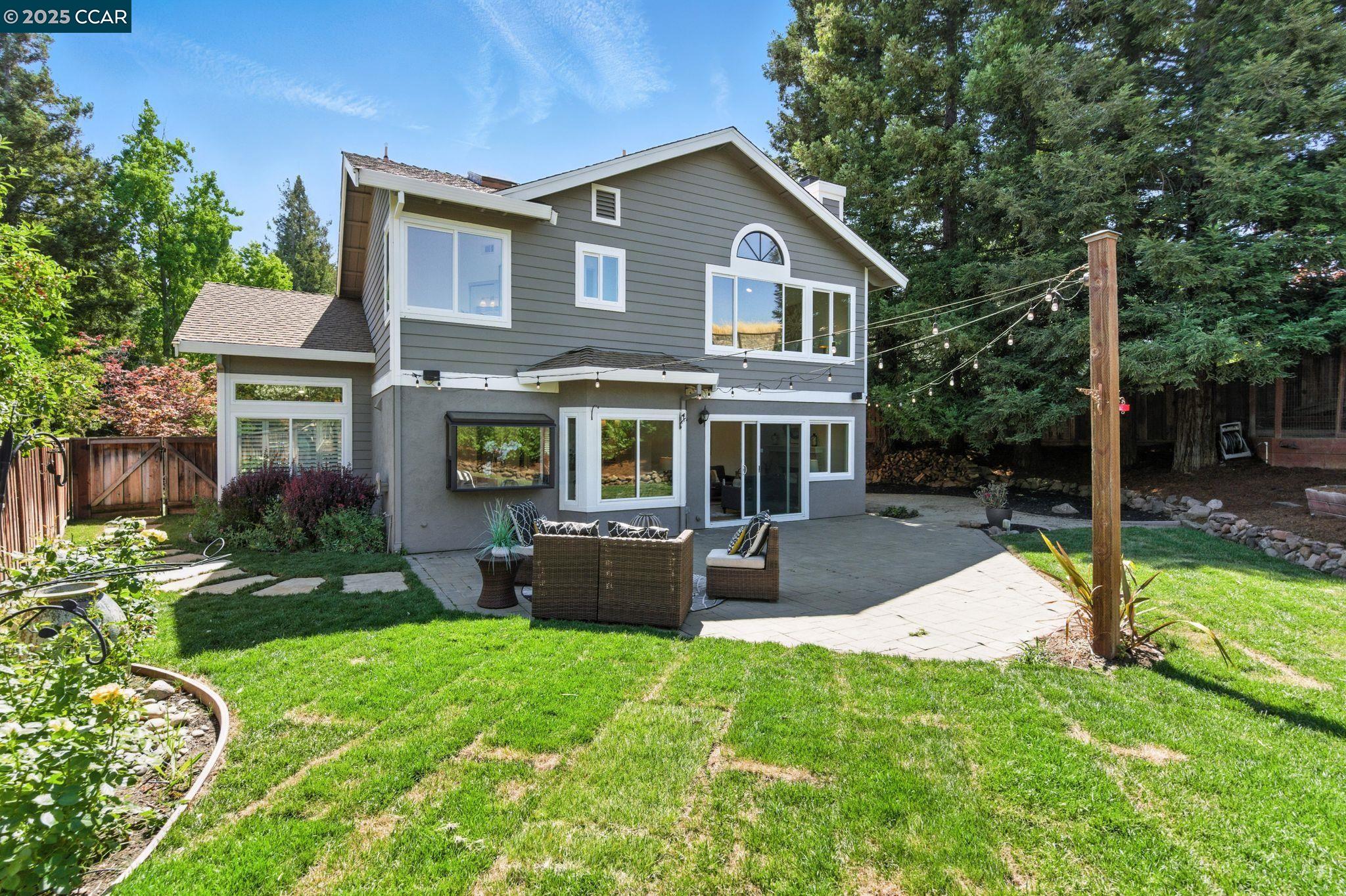 Detail Gallery Image 10 of 45 For 316 Valley High Dr, Pleasant Hill,  CA 94523 - 5 Beds | 3 Baths