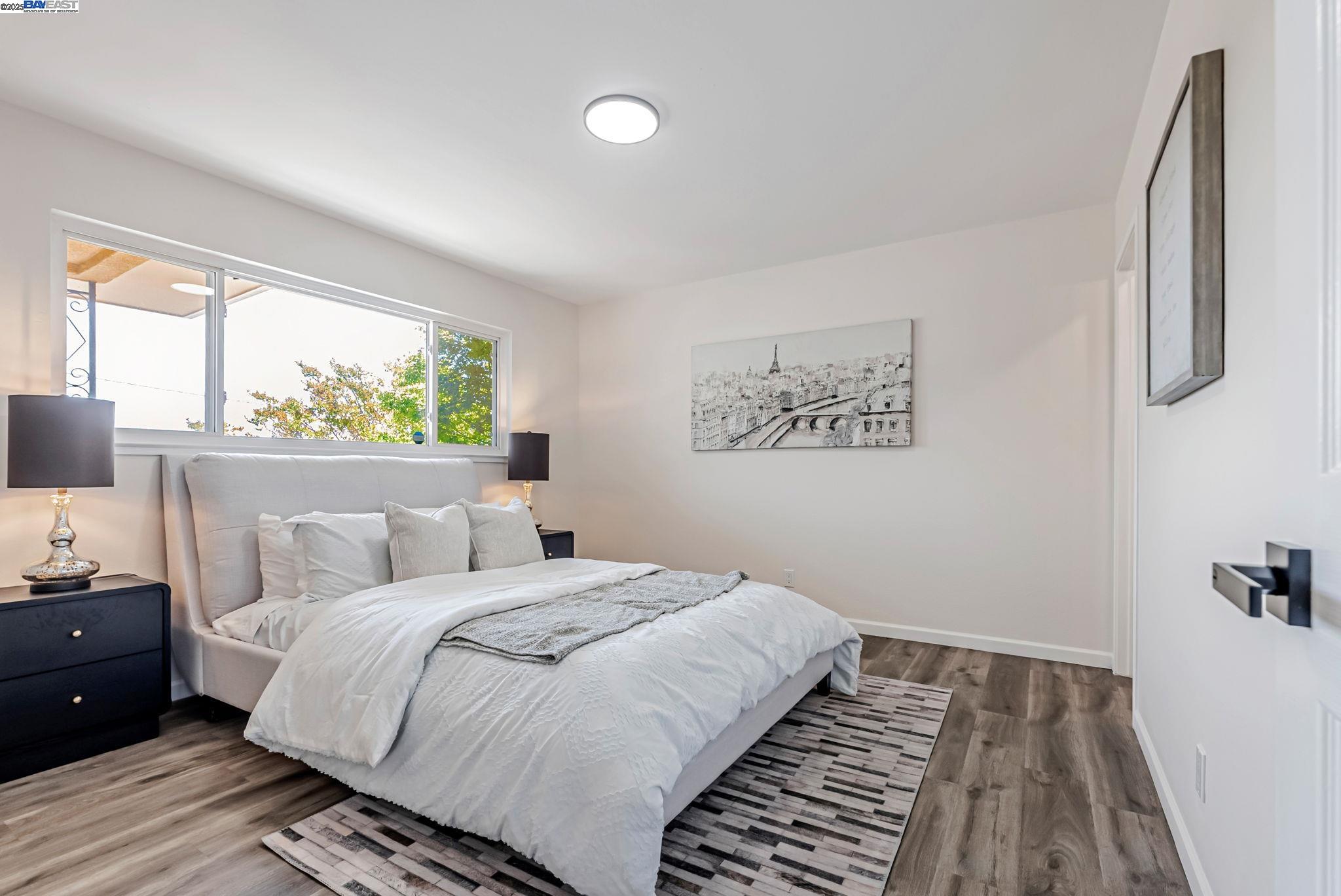 Detail Gallery Image 18 of 48 For 18353 Carlwyn Dr, Castro Valley,  CA 94546 - 3 Beds | 3 Baths