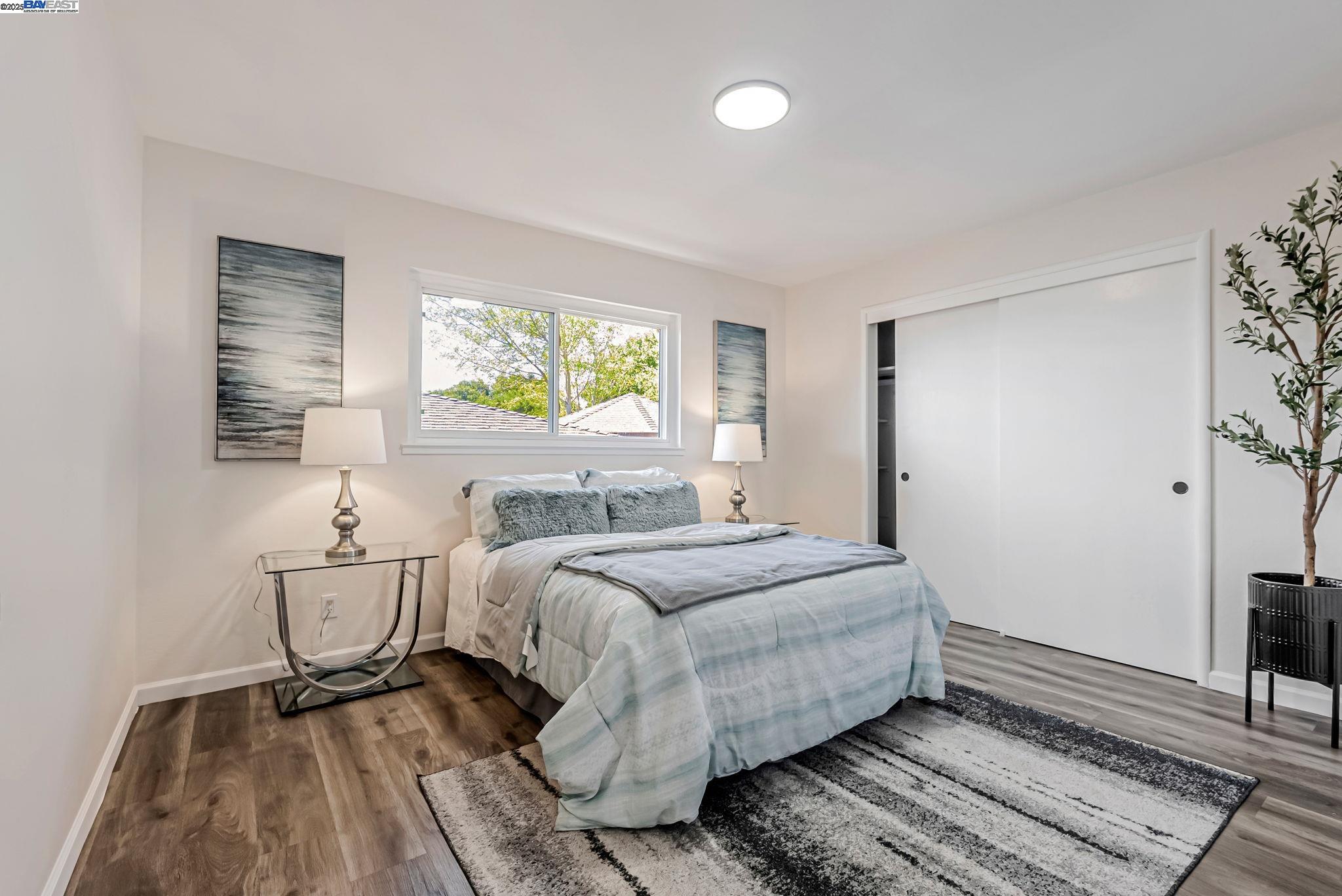 Detail Gallery Image 22 of 48 For 18353 Carlwyn Dr, Castro Valley,  CA 94546 - 3 Beds | 3 Baths