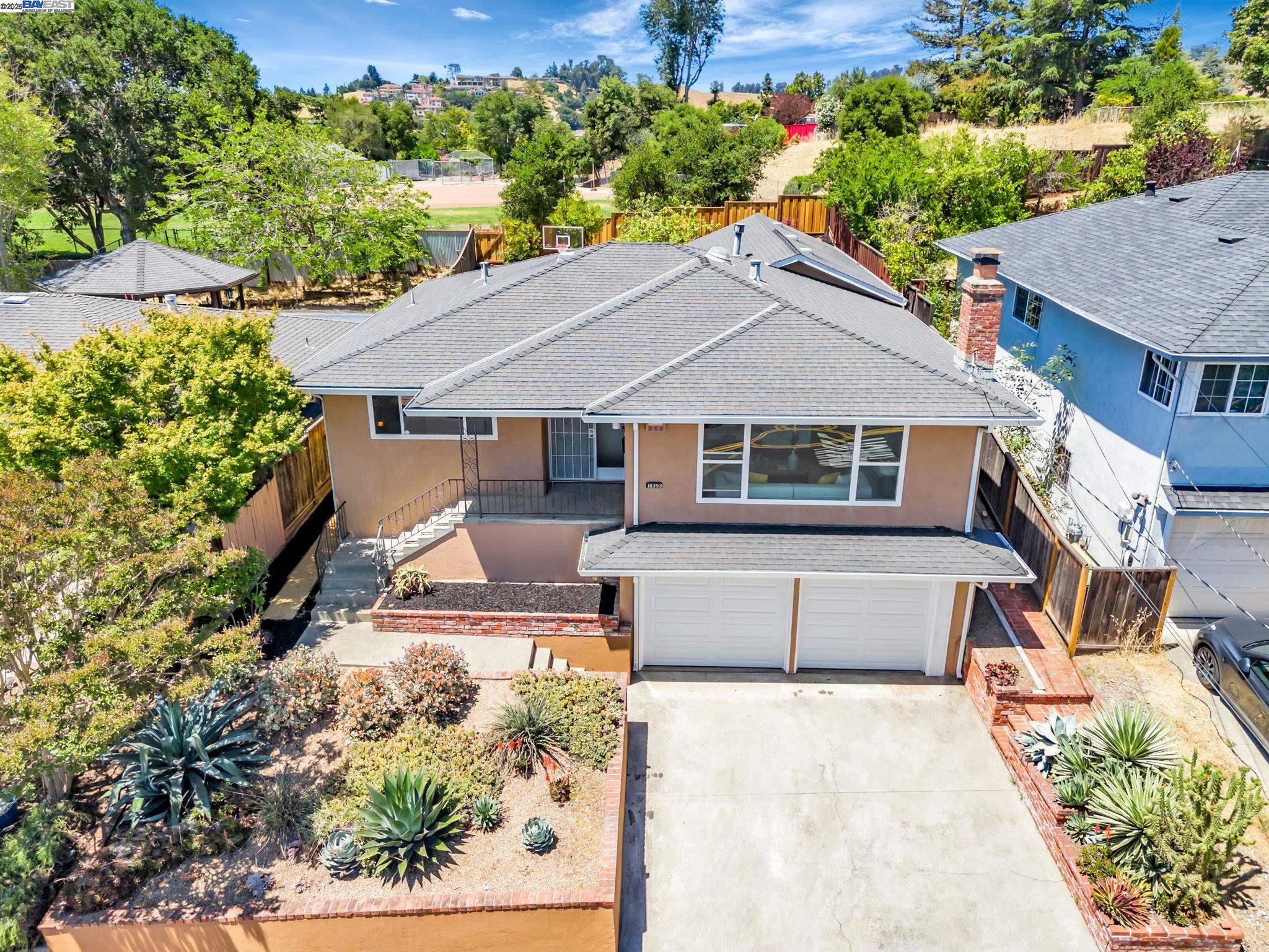 Detail Gallery Image 41 of 48 For 18353 Carlwyn Dr, Castro Valley,  CA 94546 - 3 Beds | 3 Baths