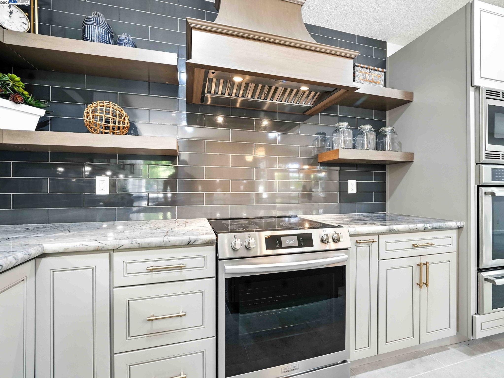 Detail Gallery Image 16 of 60 For 2153 Vintage Ln, Livermore,  CA 94550 - 5 Beds | 3/1 Baths