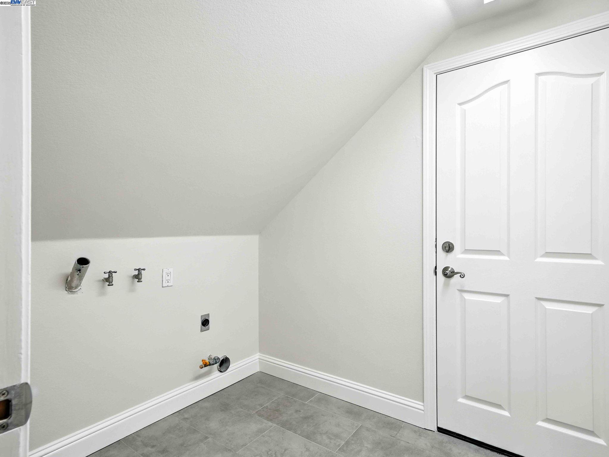 Detail Gallery Image 25 of 60 For 2153 Vintage Ln, Livermore,  CA 94550 - 5 Beds | 3/1 Baths