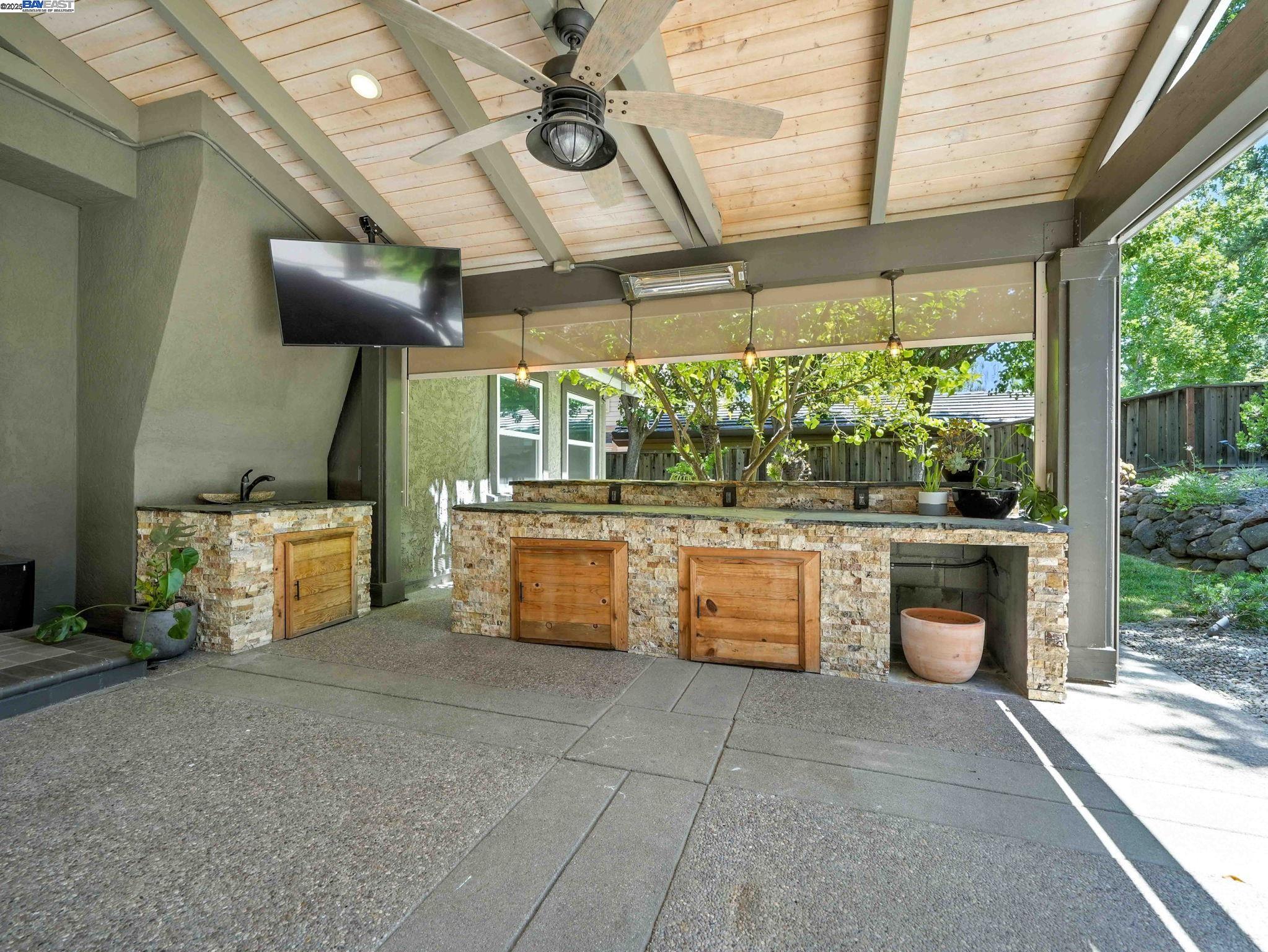 Detail Gallery Image 45 of 60 For 2153 Vintage Ln, Livermore,  CA 94550 - 5 Beds | 3/1 Baths