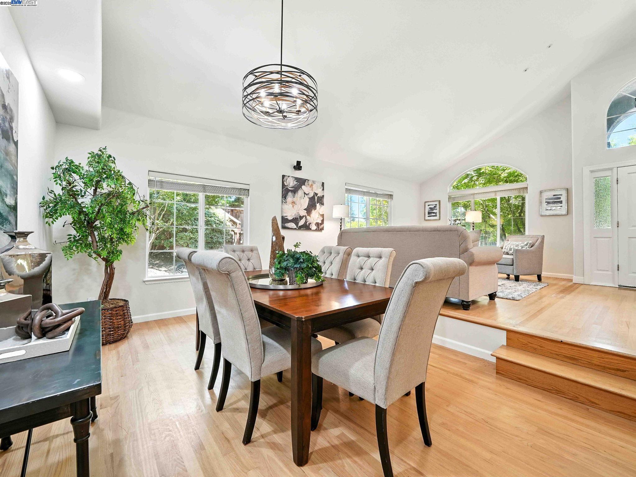 Detail Gallery Image 8 of 60 For 2153 Vintage Ln, Livermore,  CA 94550 - 5 Beds | 3/1 Baths