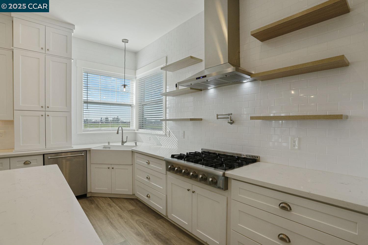 Detail Gallery Image 17 of 40 For 5425 Rio Linda Blvd, Sacramento,  CA 95838 - 4 Beds | 3 Baths