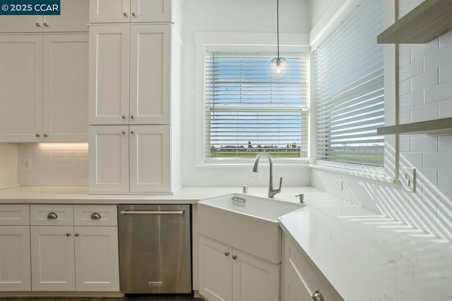 Detail Gallery Image 18 of 40 For 5425 Rio Linda Blvd, Sacramento,  CA 95838 - 4 Beds | 3 Baths