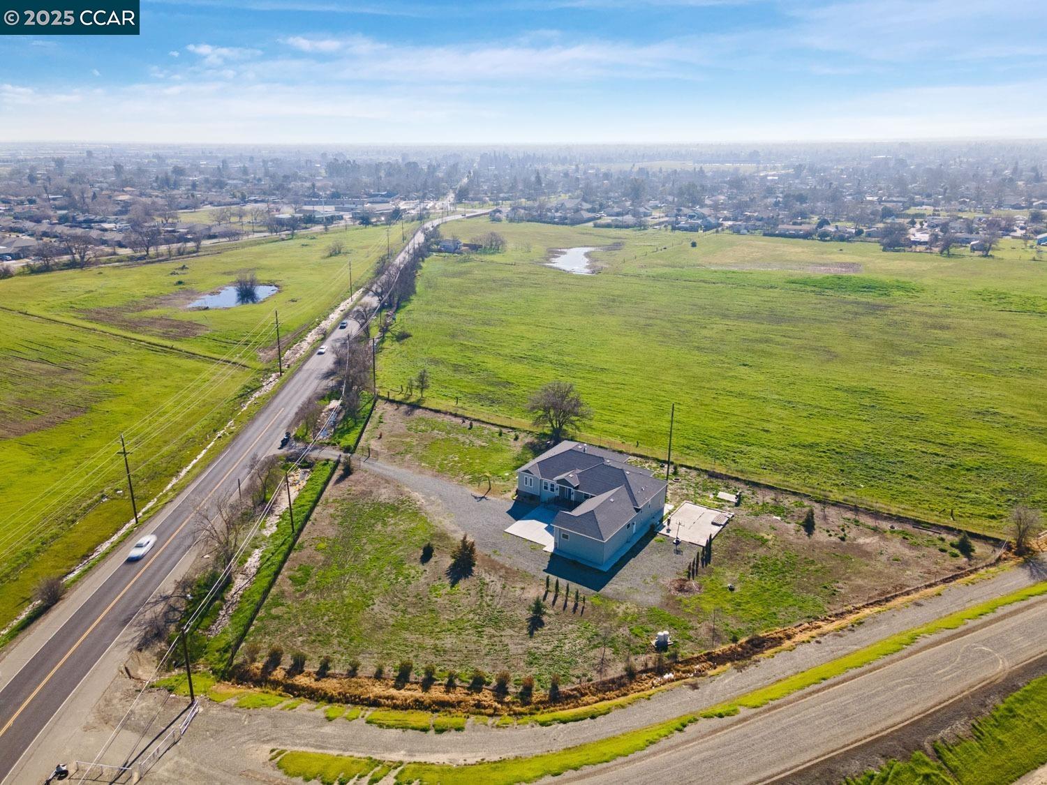 Detail Gallery Image 19 of 40 For 5425 Rio Linda Blvd, Sacramento,  CA 95838 - 4 Beds | 3 Baths