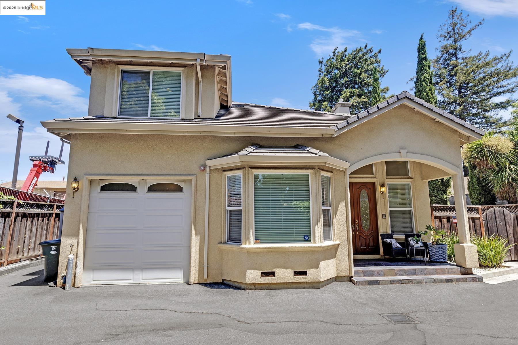 Thumbnail for 35 Amherst Ct, Menlo Park, CA 94025