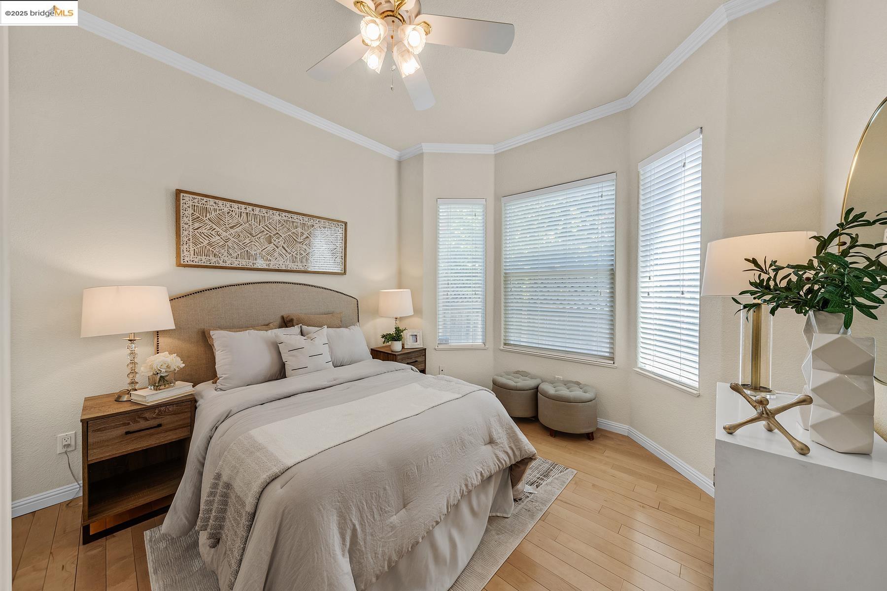 Detail Gallery Image 15 of 36 For 35 Amherst Ct, Menlo Park,  CA 94025 - 3 Beds | 3 Baths