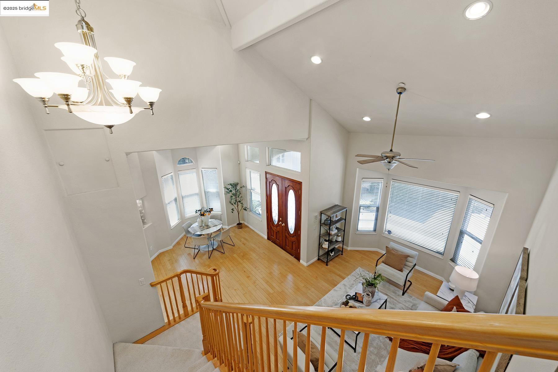 Detail Gallery Image 18 of 36 For 35 Amherst Ct, Menlo Park,  CA 94025 - 3 Beds | 3 Baths