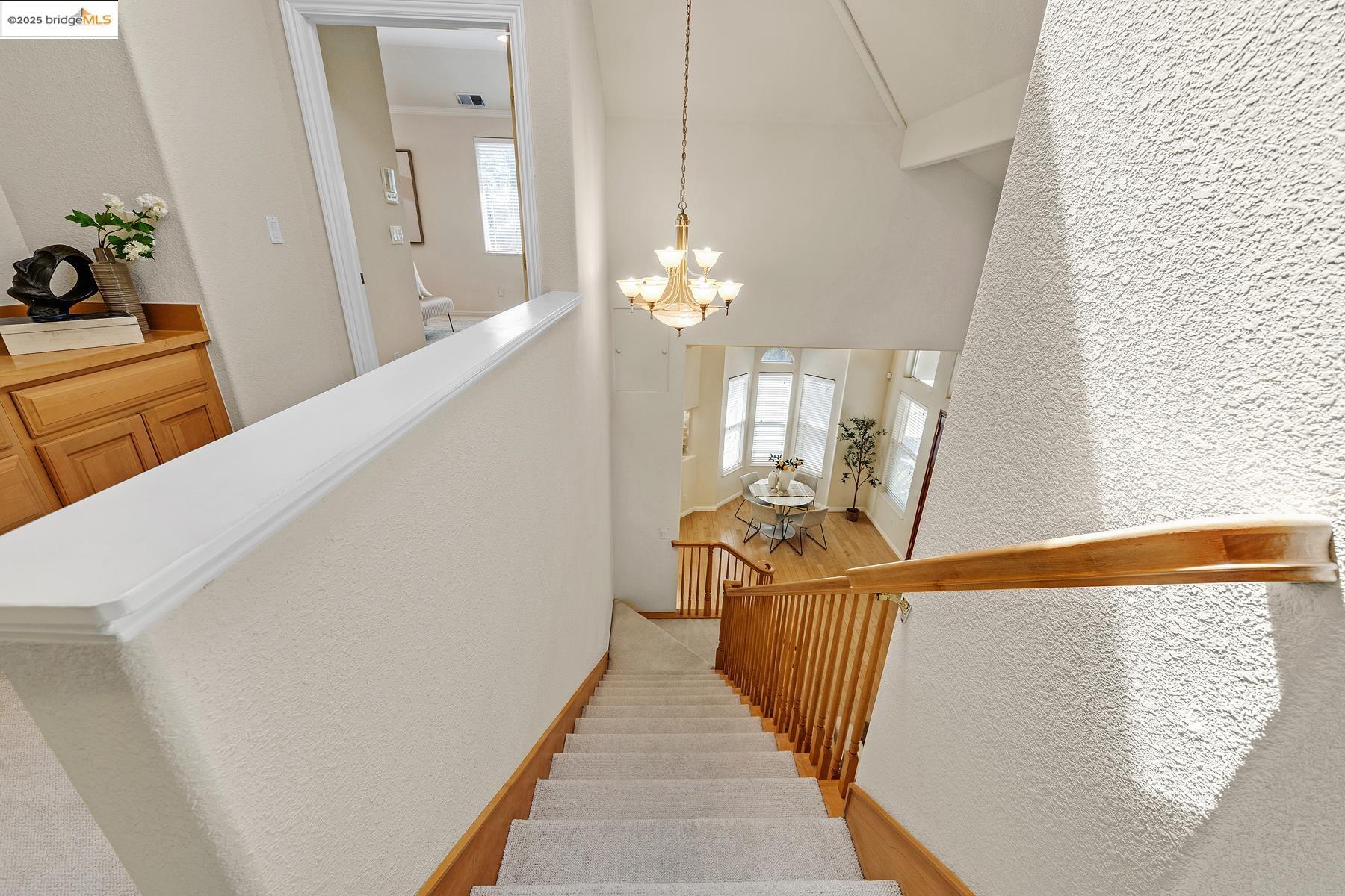 Detail Gallery Image 19 of 36 For 35 Amherst Ct, Menlo Park,  CA 94025 - 3 Beds | 3 Baths