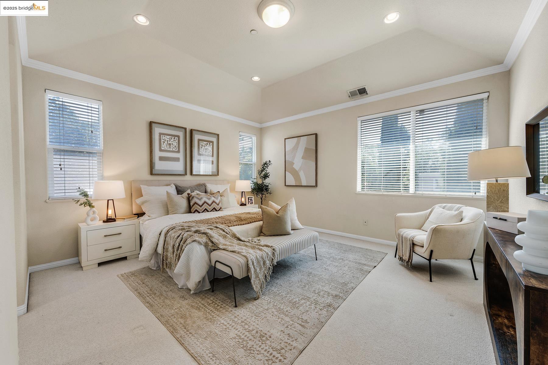 Detail Gallery Image 21 of 36 For 35 Amherst Ct, Menlo Park,  CA 94025 - 3 Beds | 3 Baths