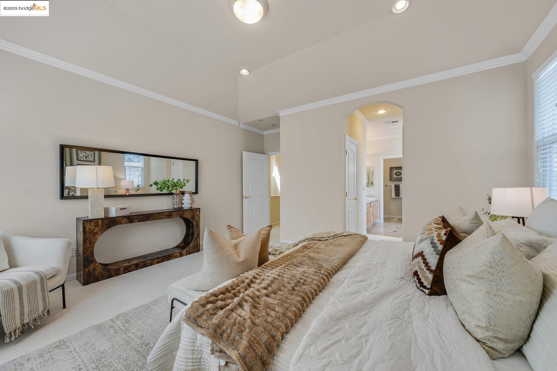 Detail Gallery Image 22 of 36 For 35 Amherst Ct, Menlo Park,  CA 94025 - 3 Beds | 3 Baths