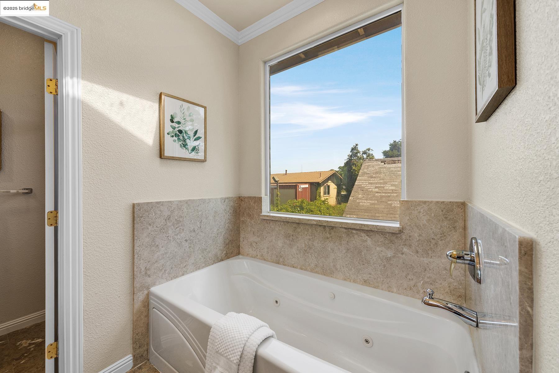 Detail Gallery Image 24 of 36 For 35 Amherst Ct, Menlo Park,  CA 94025 - 3 Beds | 3 Baths