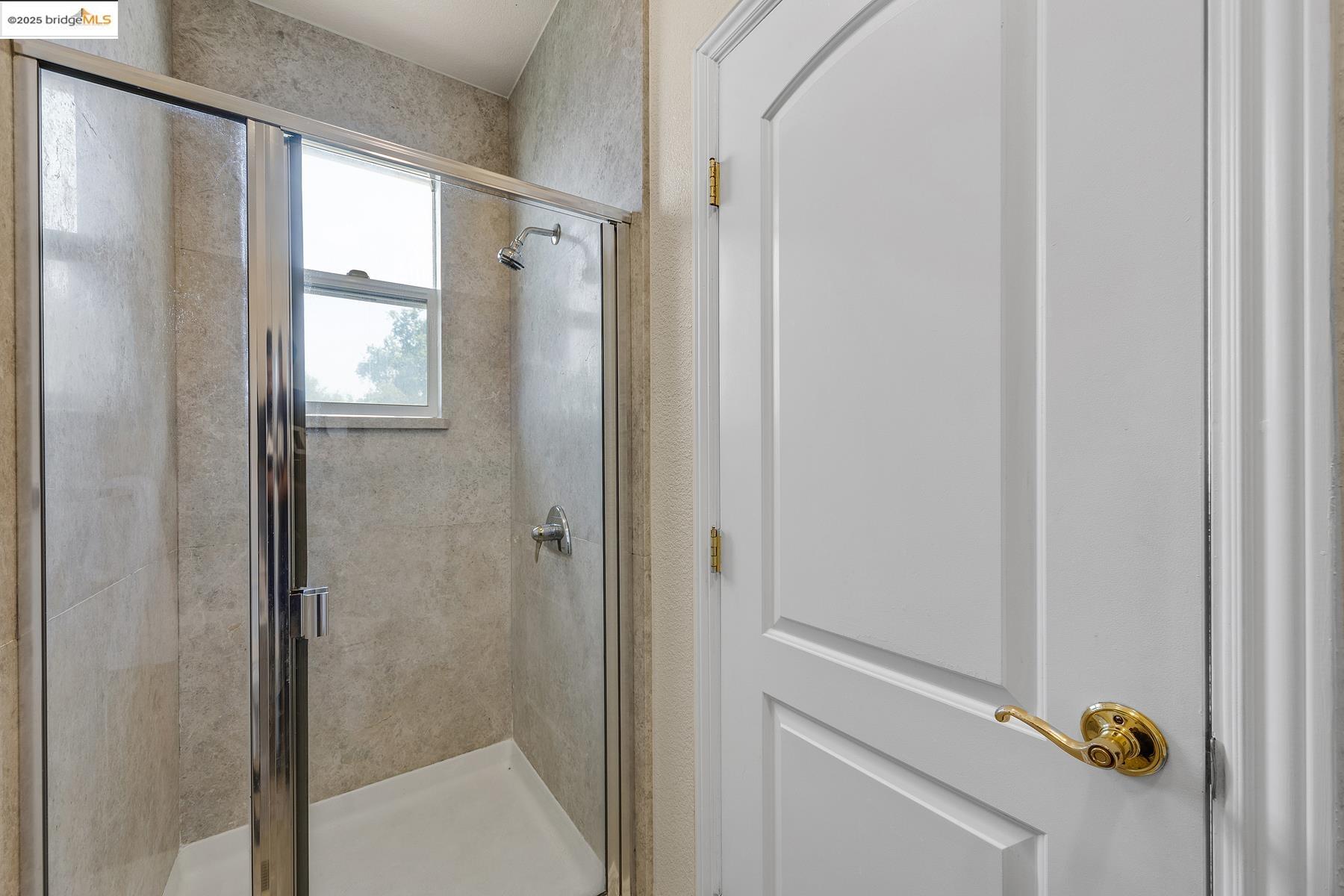 Detail Gallery Image 26 of 36 For 35 Amherst Ct, Menlo Park,  CA 94025 - 3 Beds | 3 Baths